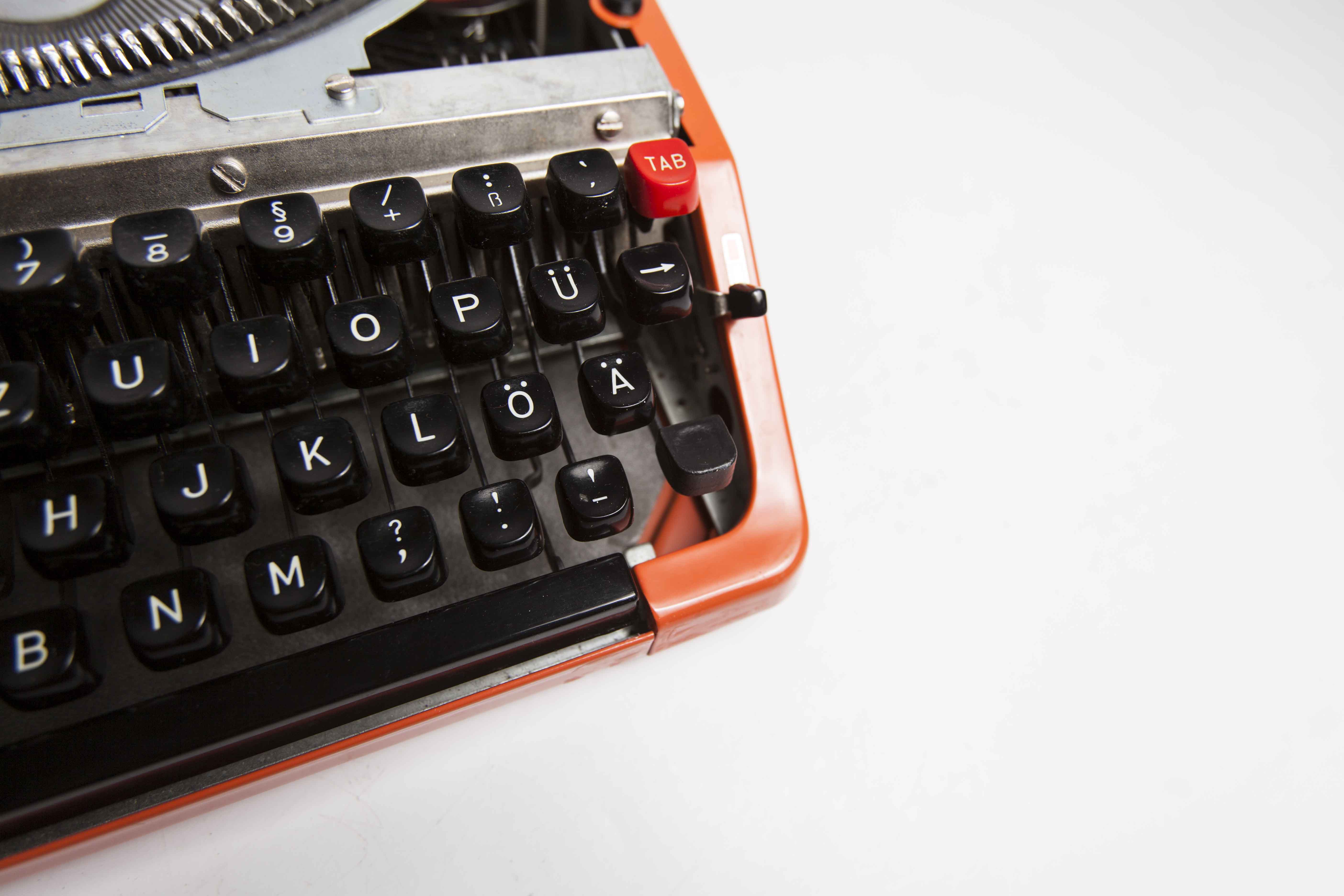 Machine à écrire brother de luxe 879 révisée et ruban neuf qwertz