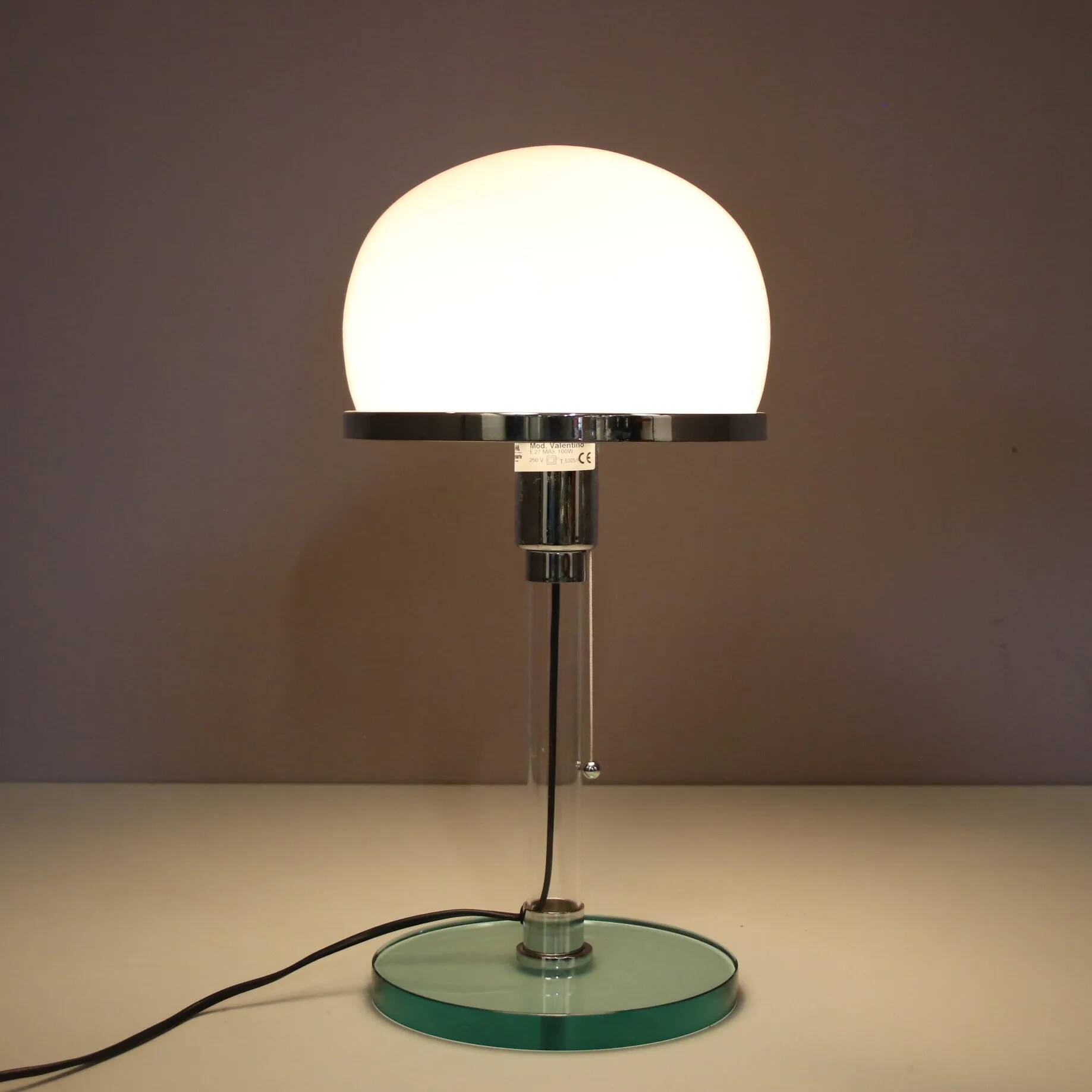 Lampe de table de style Bauhaus des années 1990, par Metalarte, Espagne