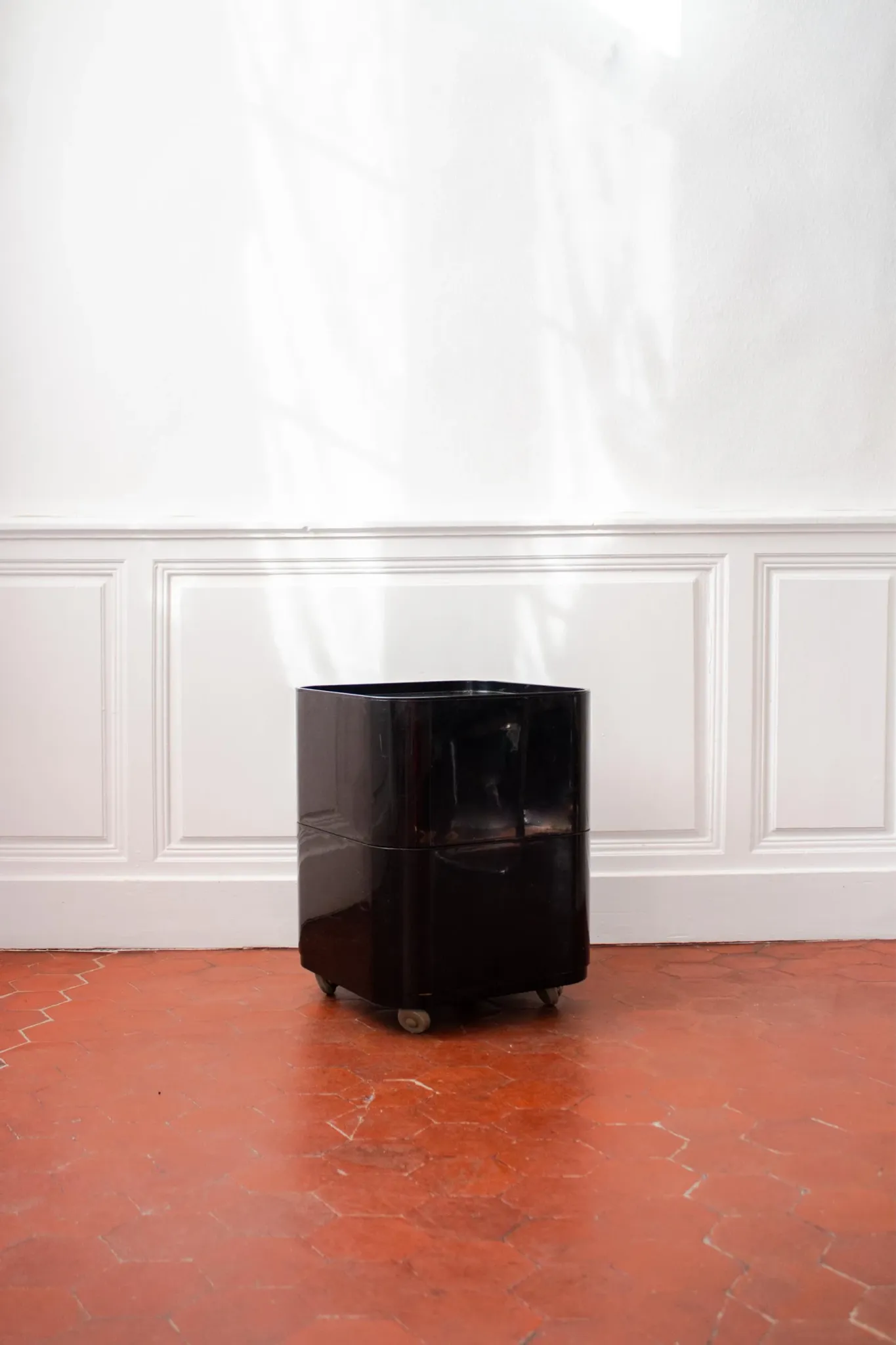 Vintage Componibili by Anna Castelli Ferrieri for Kartell, first edition.