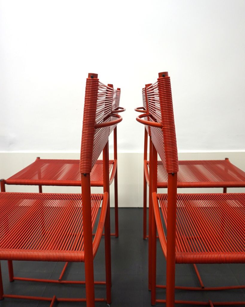 4 chaises rouges Spaghetti de Giandomenico Belotti pour Alias