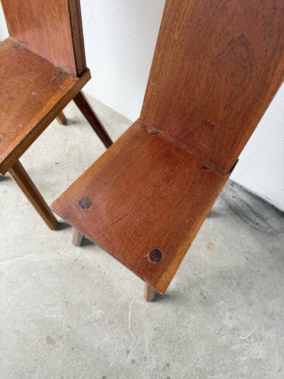 Paire de chaises brutaliste en chêne 1950