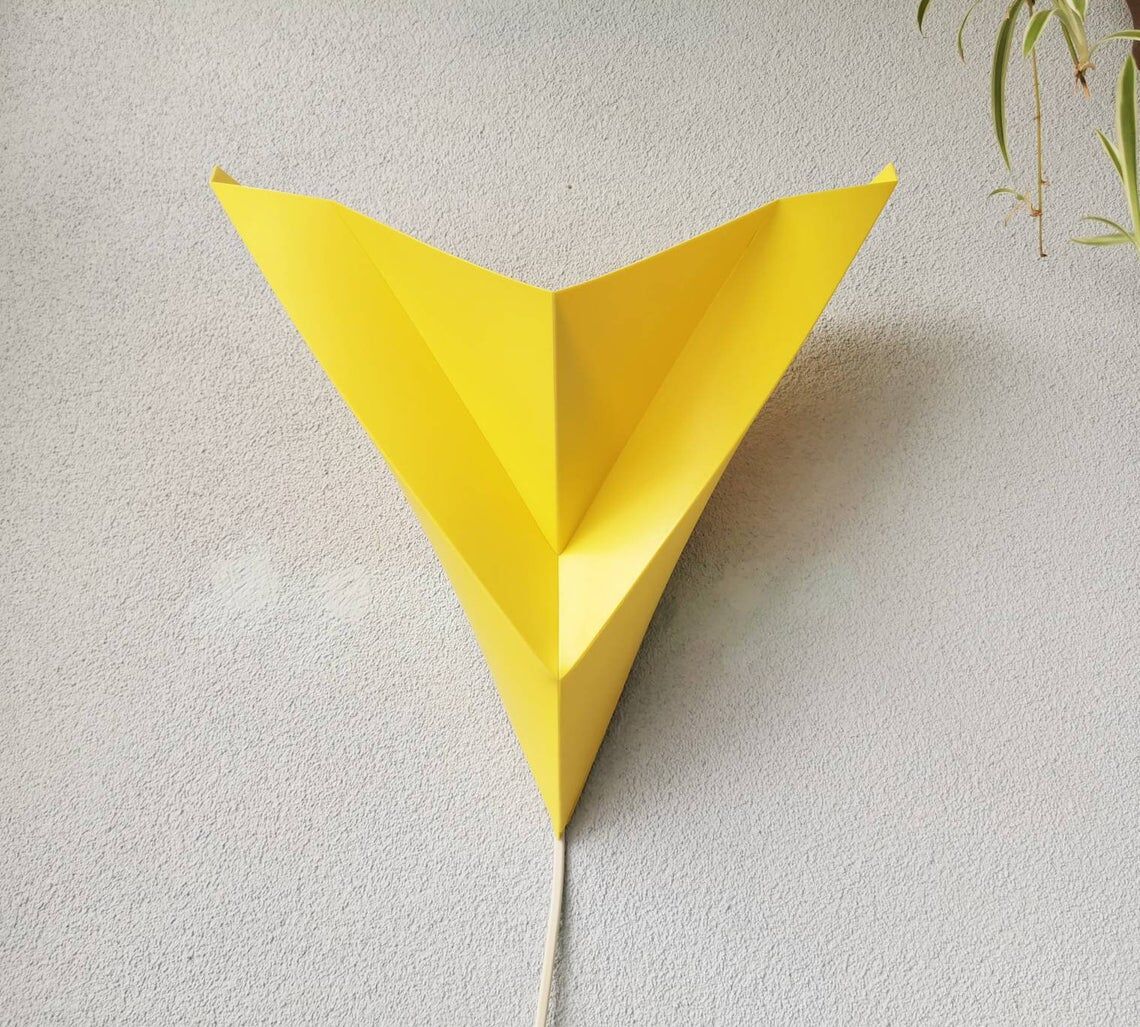 Ikea 90s yellow plastic applicator