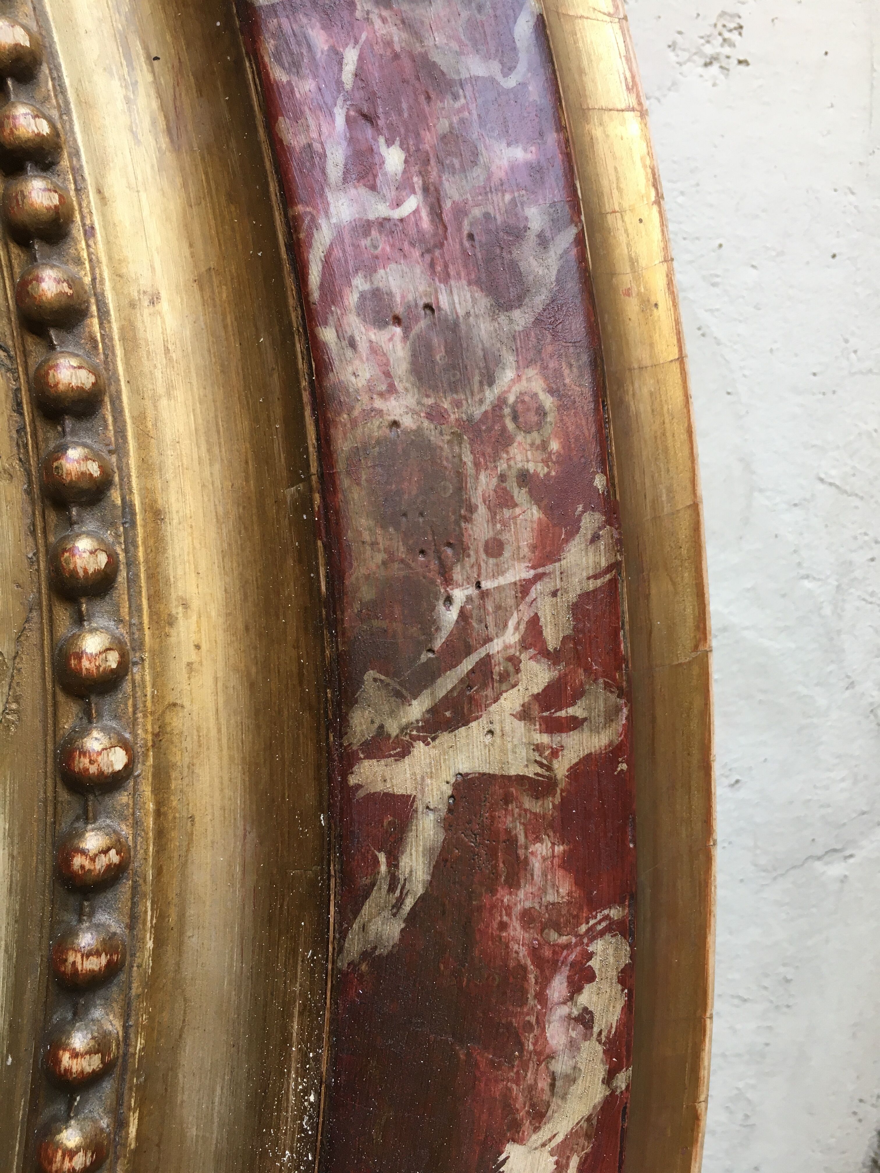 Oval gilded mirror 107x90cm