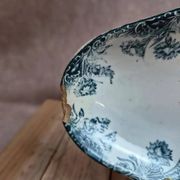 Ravier terre de fer Sté Amandinoise – modèle Oeillets – décor bleu ancien