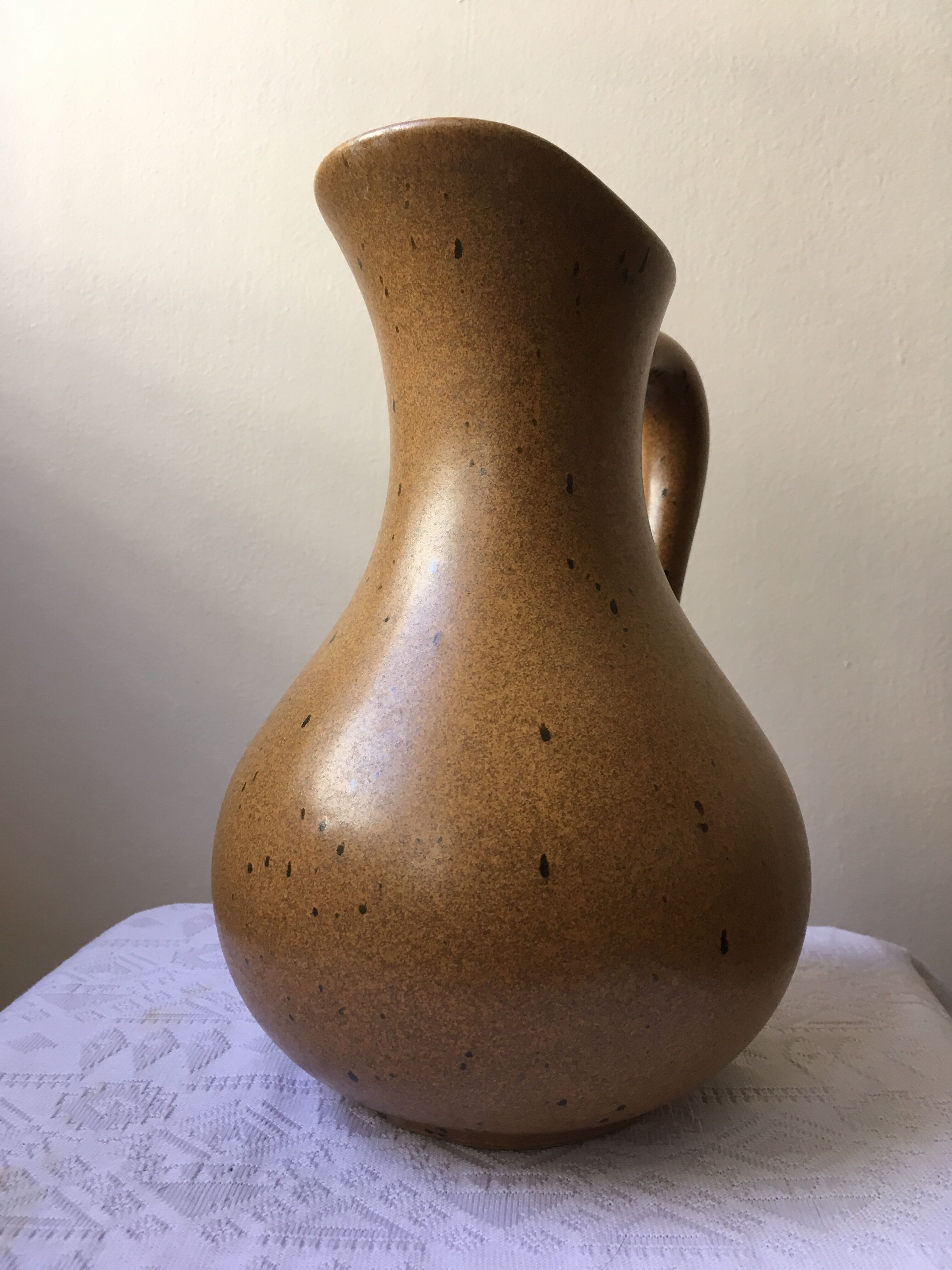Ceramic pitcher sandstone aspect by Claude Paci