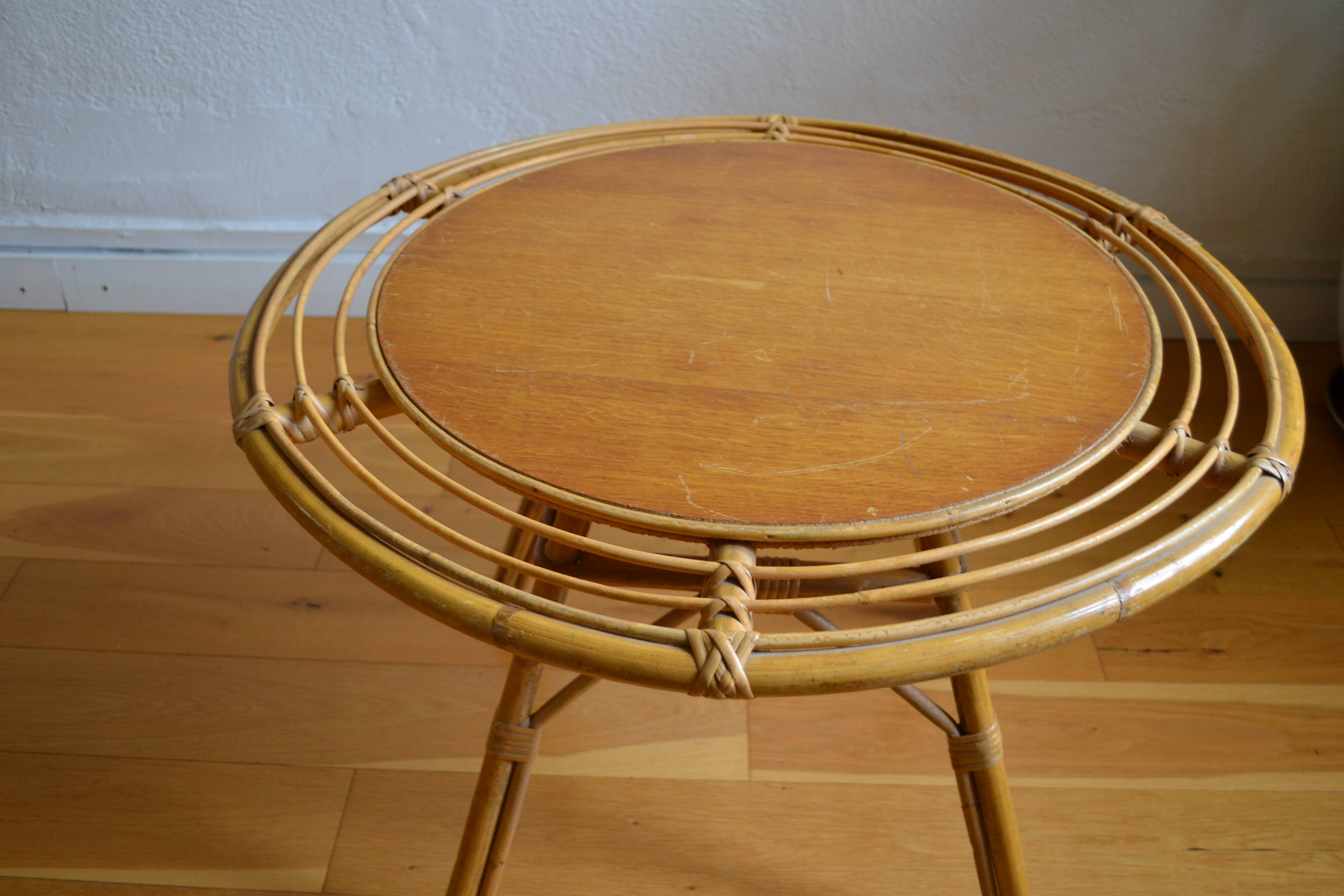 Vintage round rattan coffee table