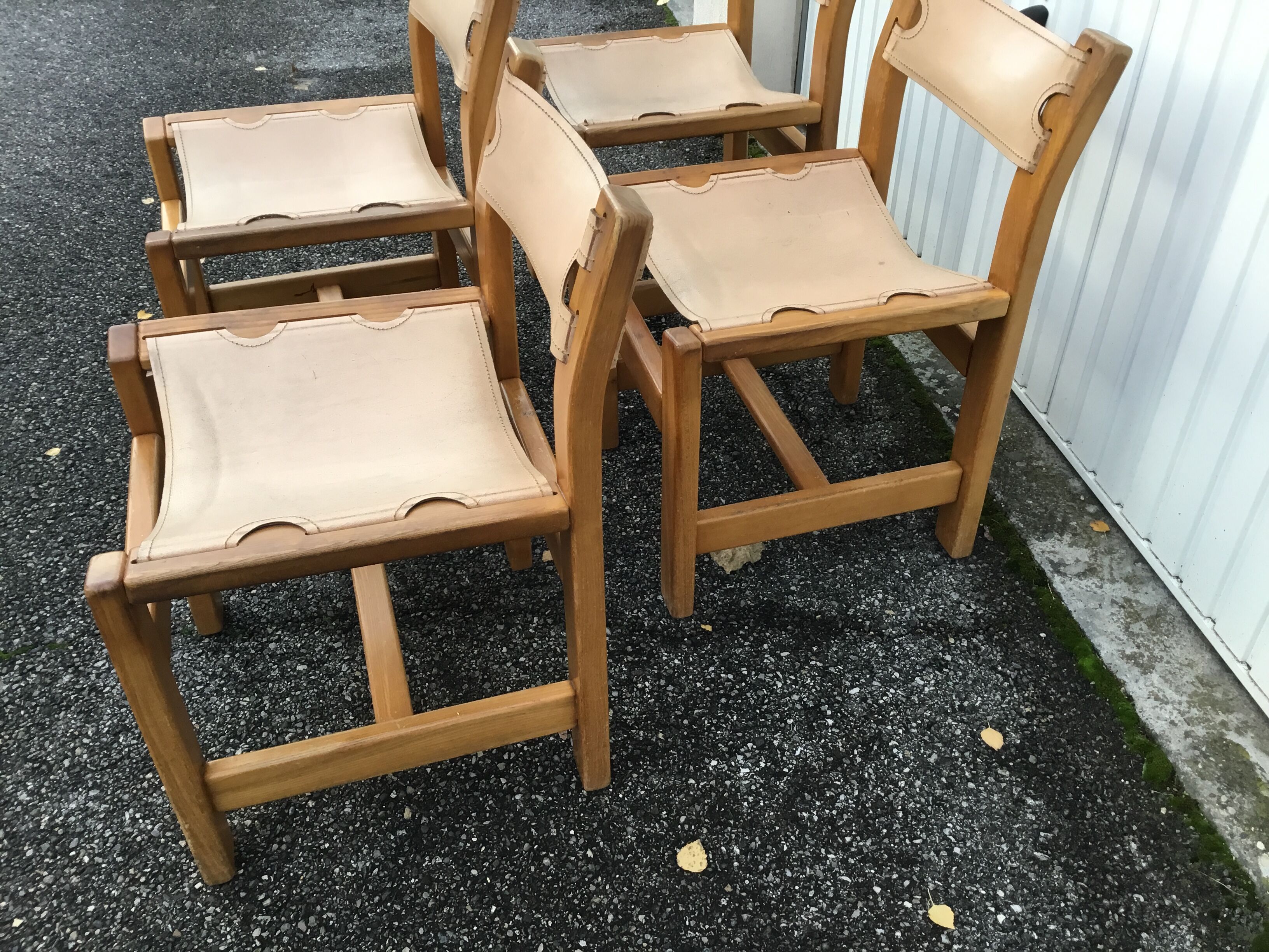 Maison Regain chairs