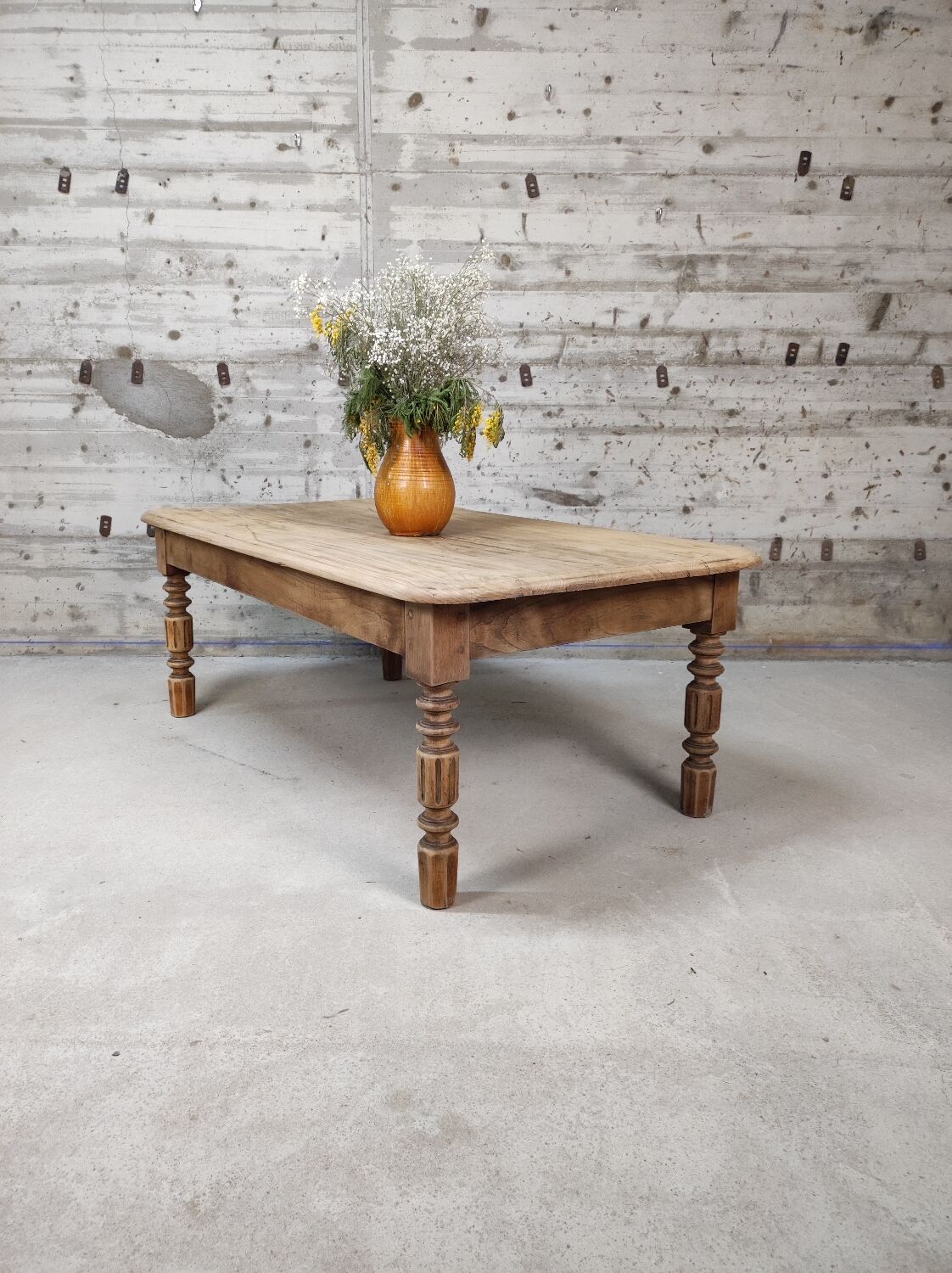 Table basse de ferme