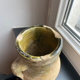 Earthen pot