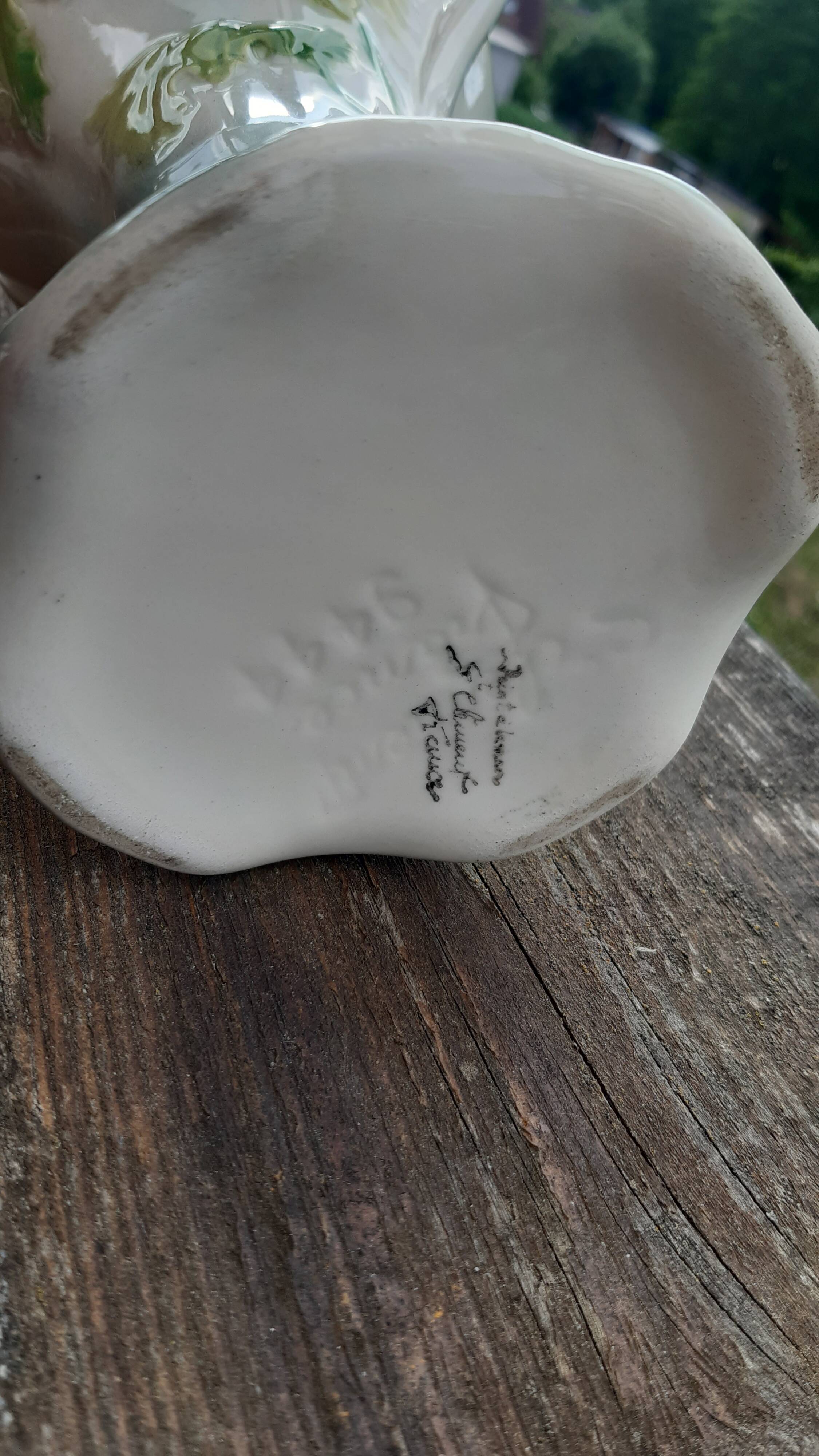 Vase in earthenware slip of Saint Clement
