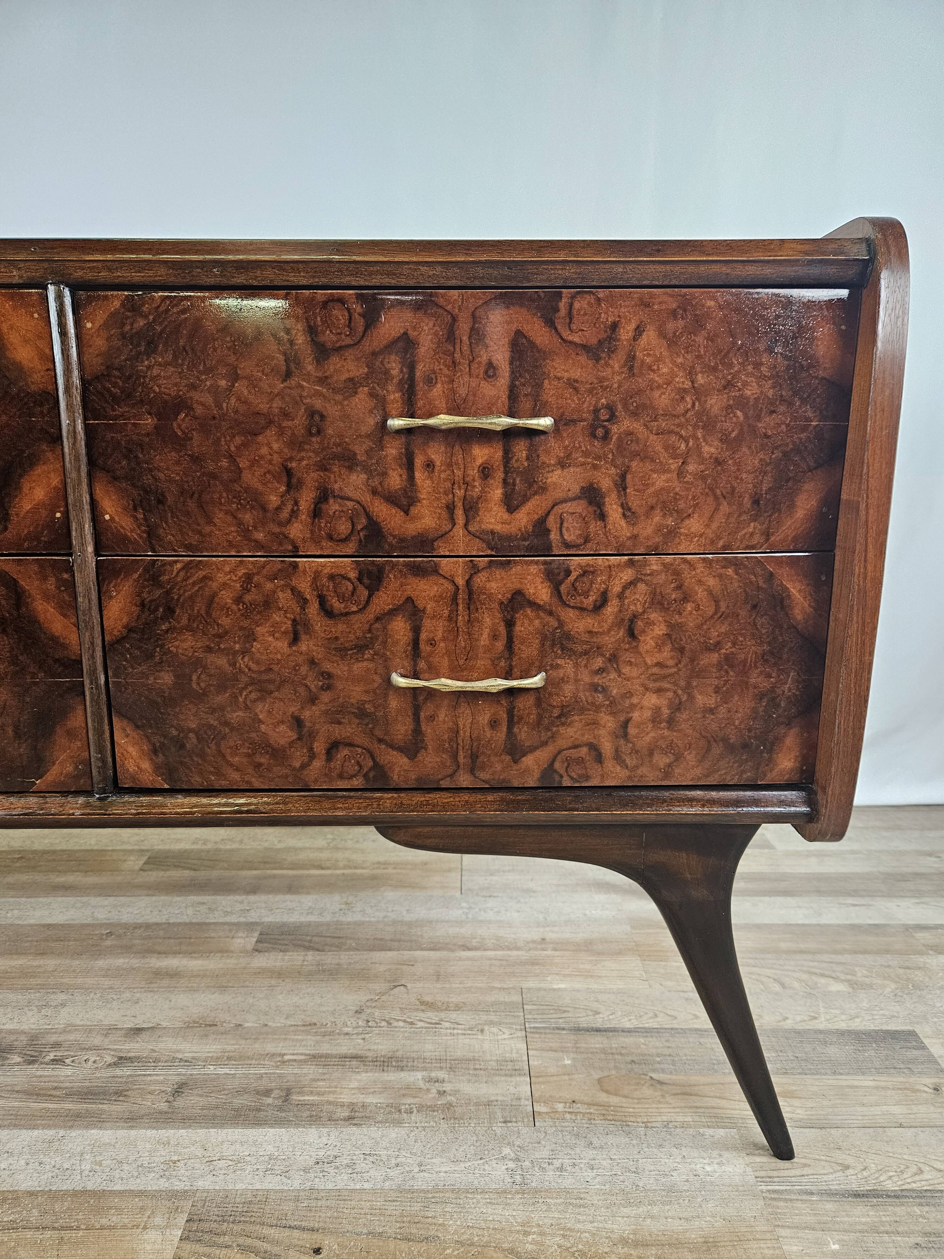 Commode des années 1960 avec verre et six tiroirs