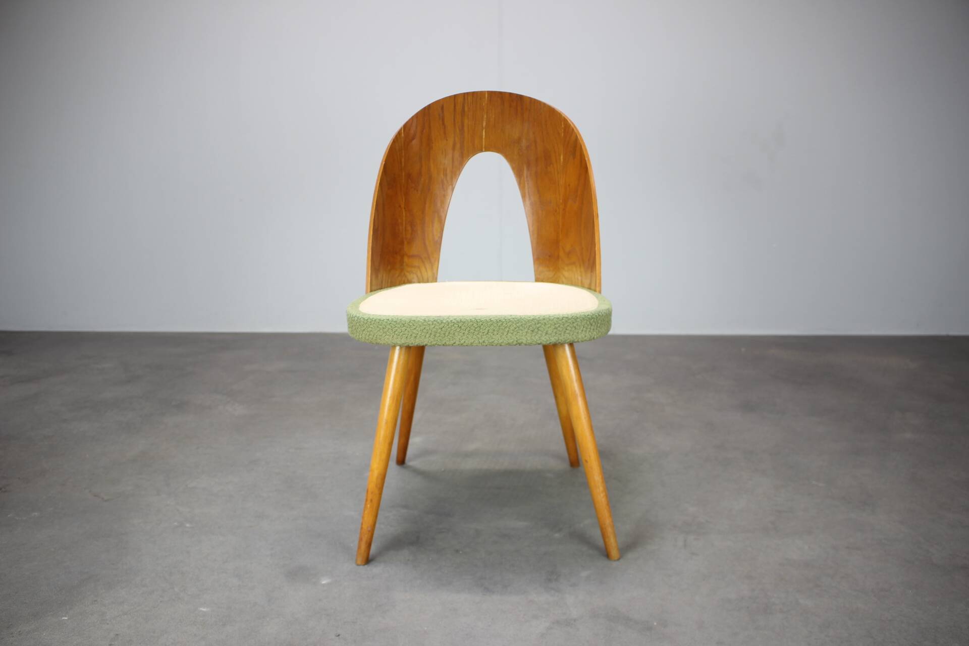 Chair by Antonín Šuman for Tatra Nábytok, Czechoslovakia, circa 1960
