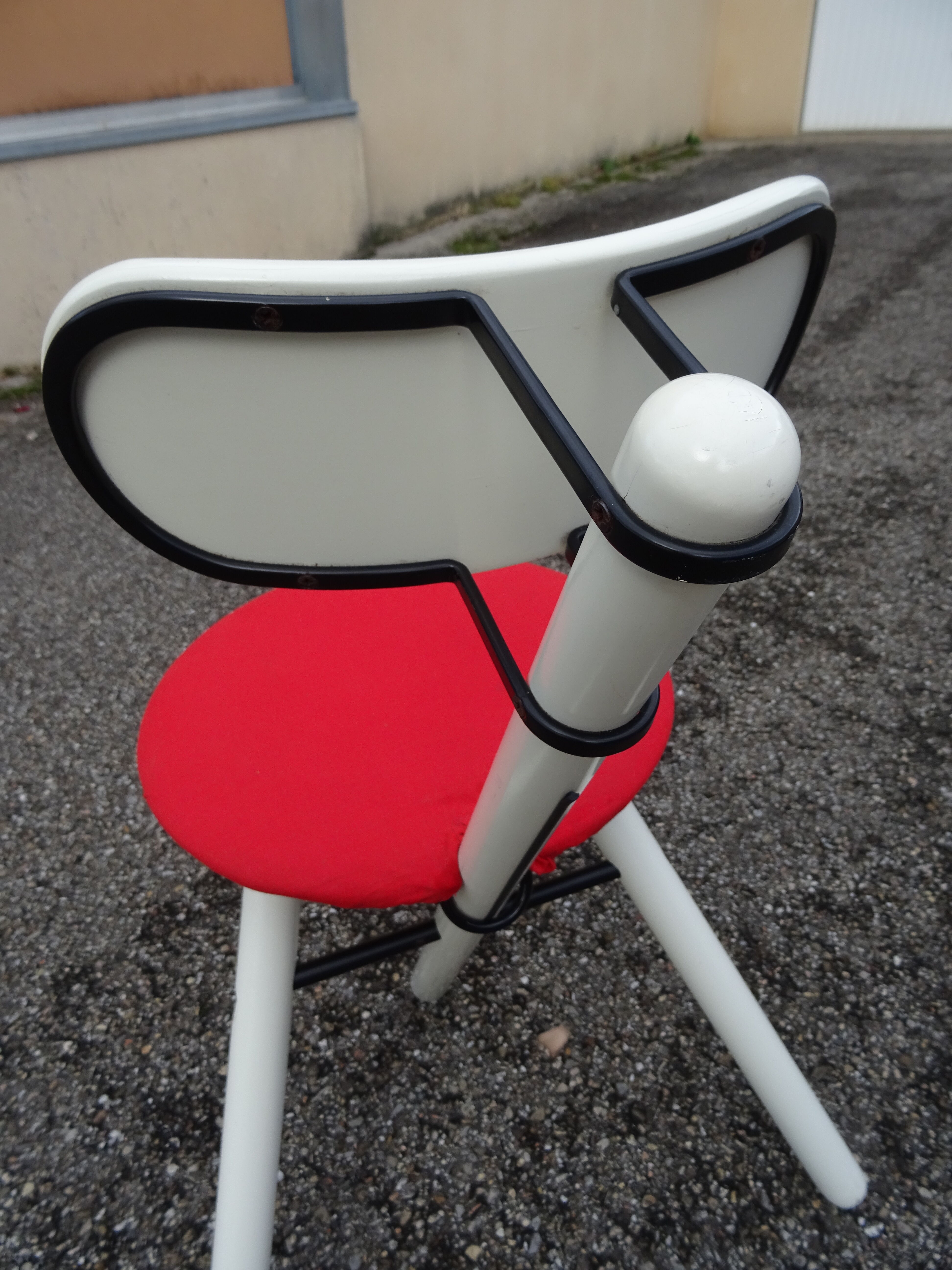 TRIO folding chair Calligaris designed by Roberto Lucci & Paolo Orlandini in the 80s.