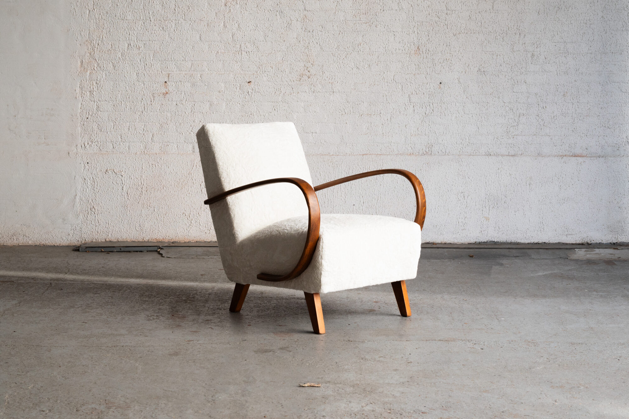 Fauteuil lounge par Jindrich Halabala, années 1940