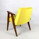 Fauteuil 366 en velours jaune de Józef Chierowski, années 1970
