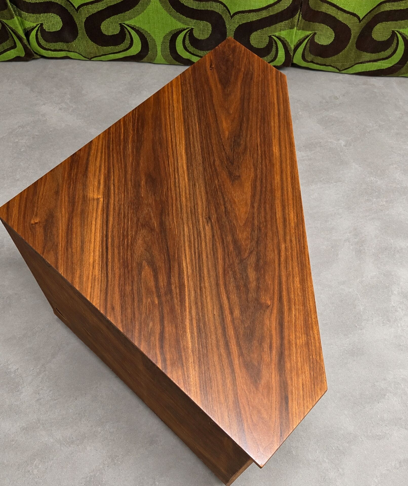 Meuble d’angle vintage années 60/70 design rétro