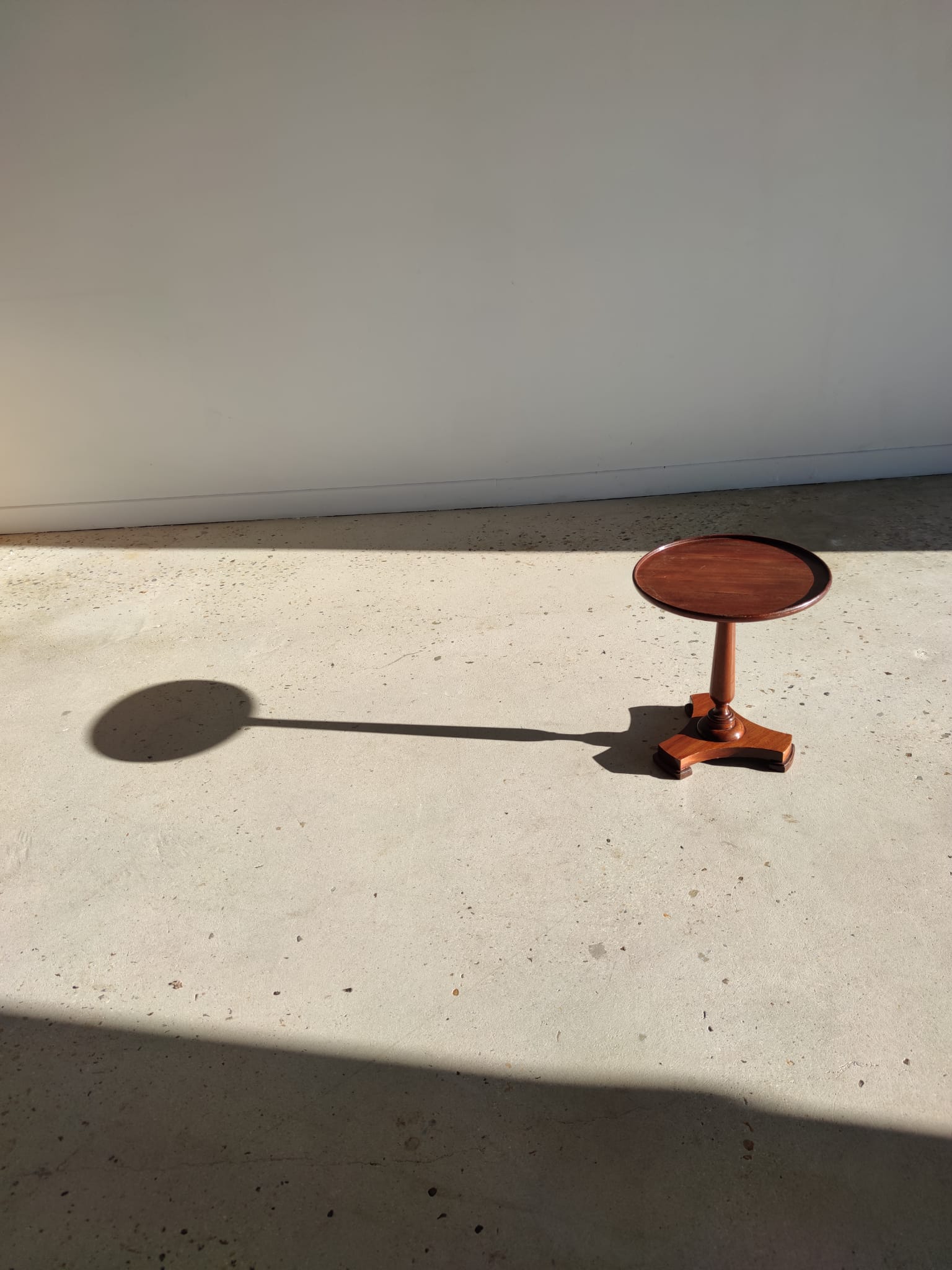 Mini harness or pedestal table in natural wood