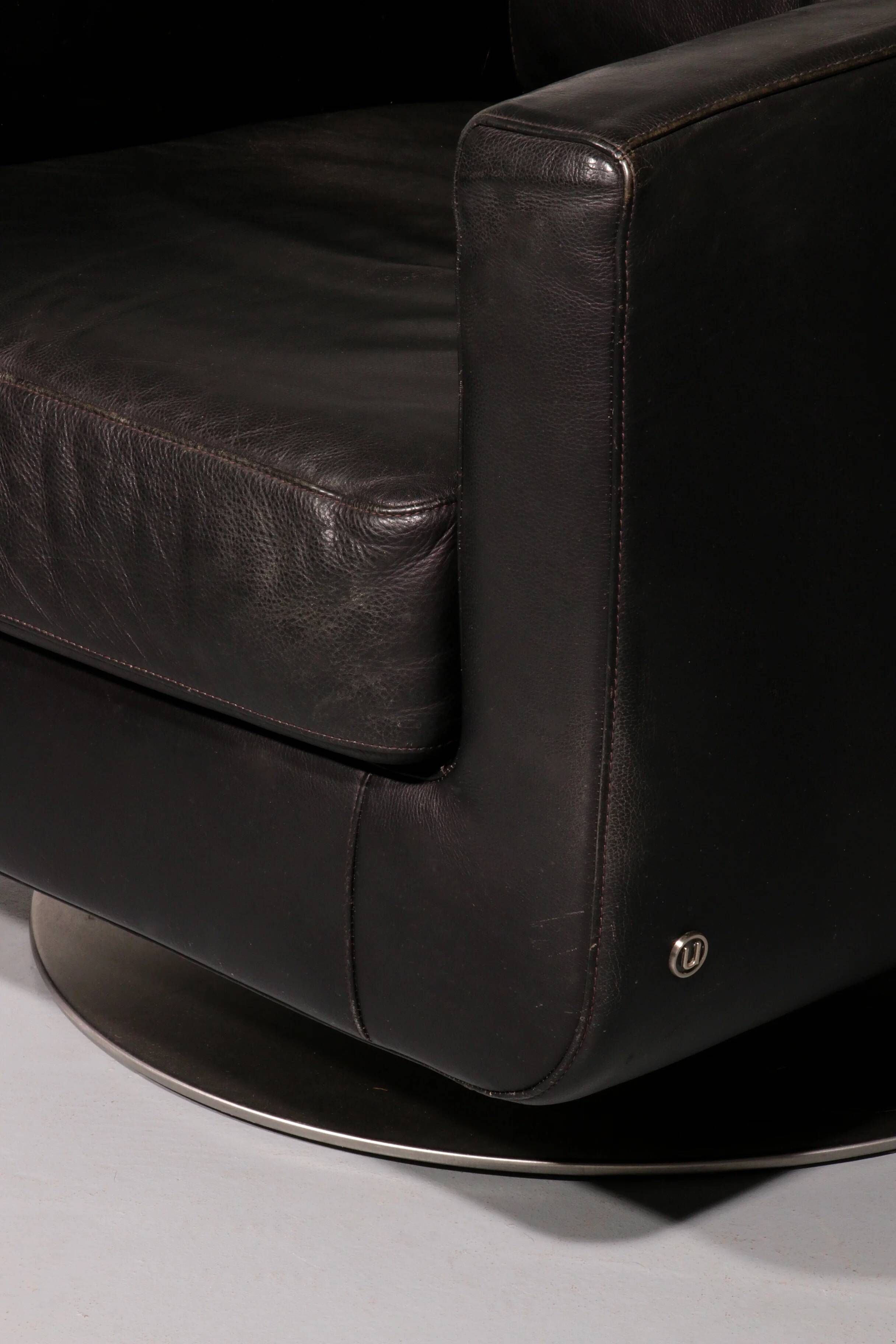 Italian modern leather swivel lounge chair steel by Natuzzi, Italy 1970