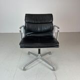 Soft Pad chair de Charles & Ray Eames édition Herman Miller