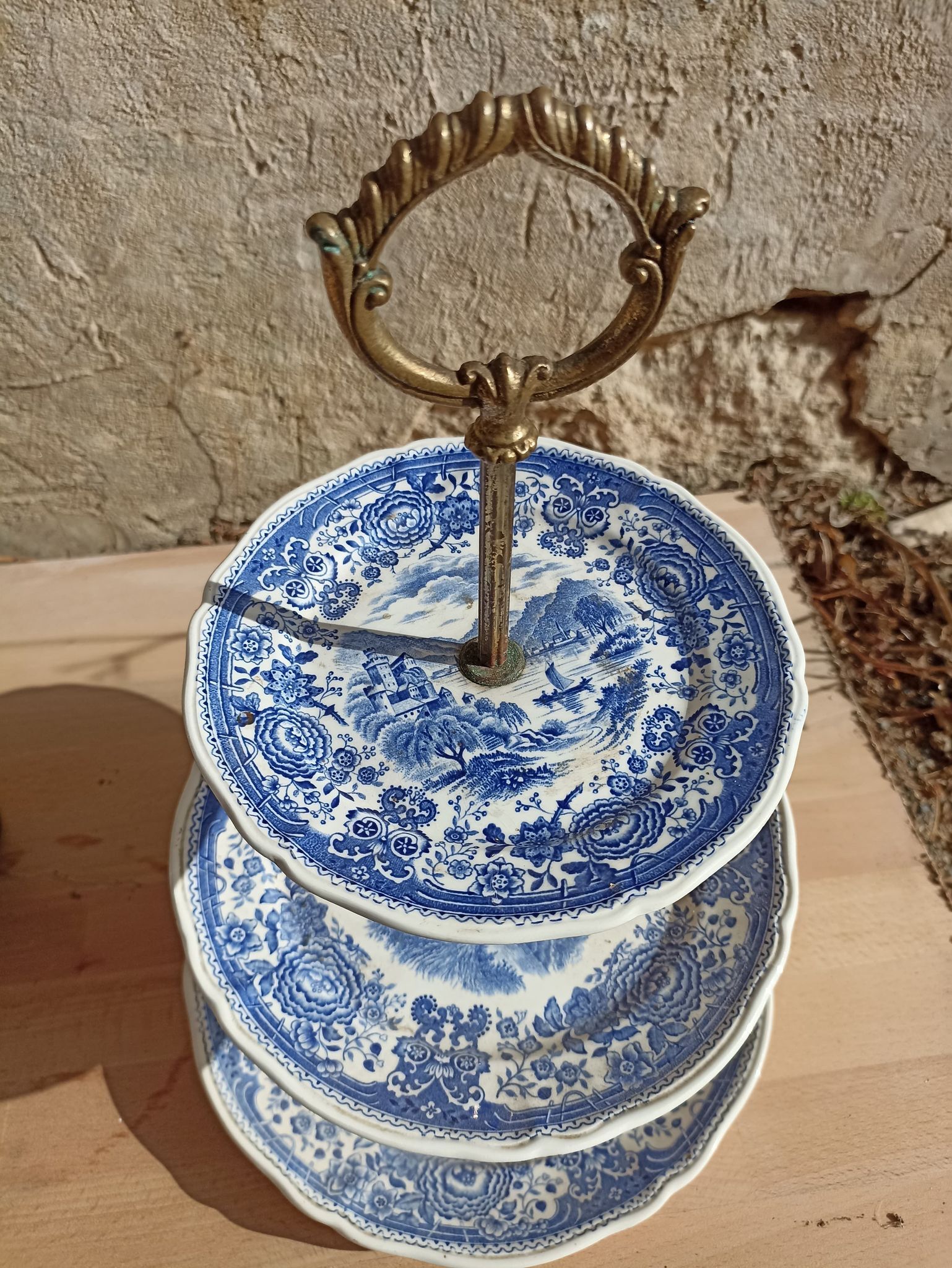 Serviteur 3 plateaux villeroy & boch burgenland de couleur bleu