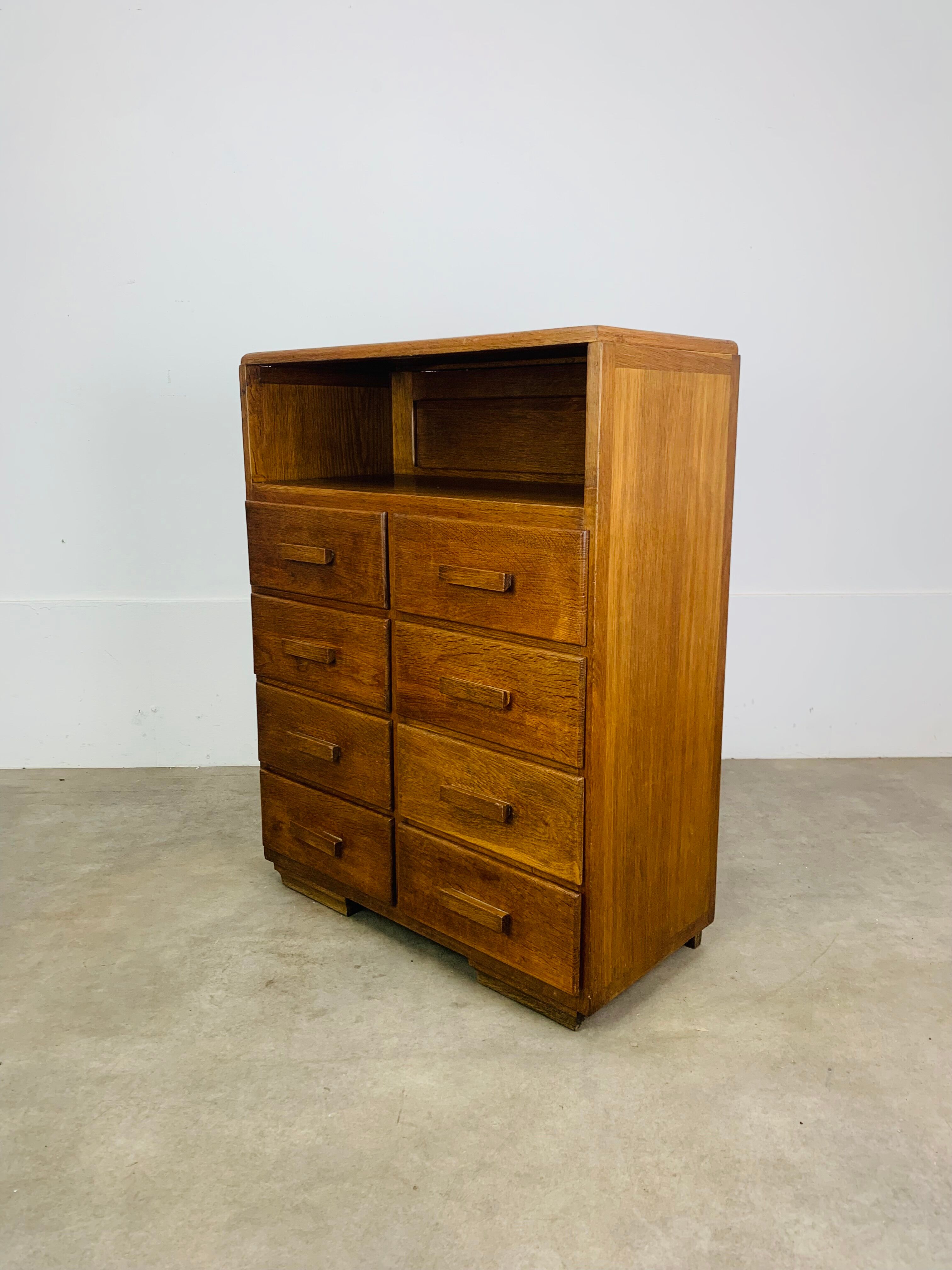 Art Deco work cabinet with drawers, in oak, chest of drawers format.