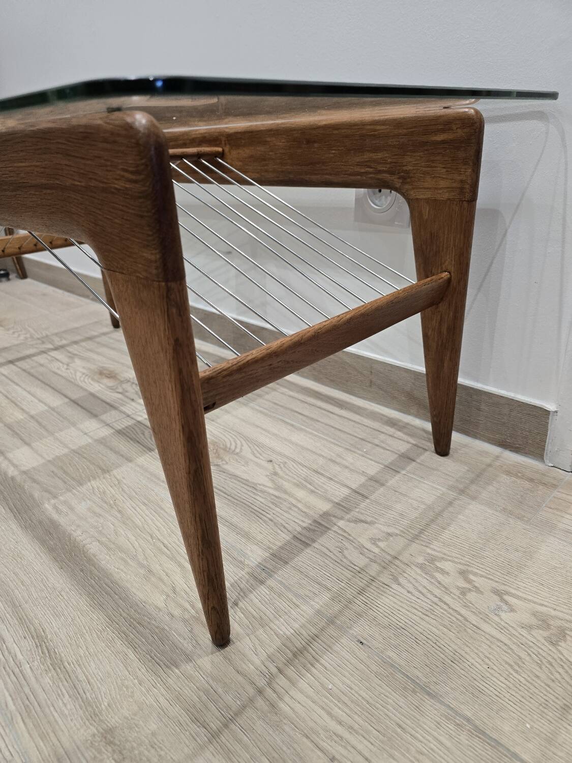 Table basse vintage en bois et verre – Design scandinave 50’s