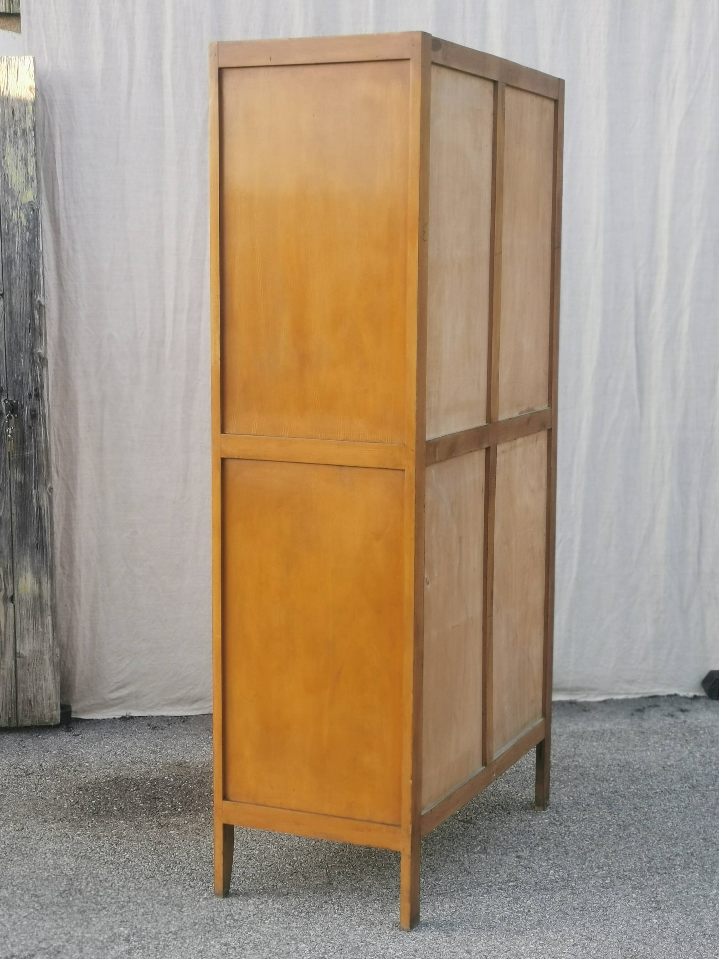 Parisian wardrobe with 2 doors