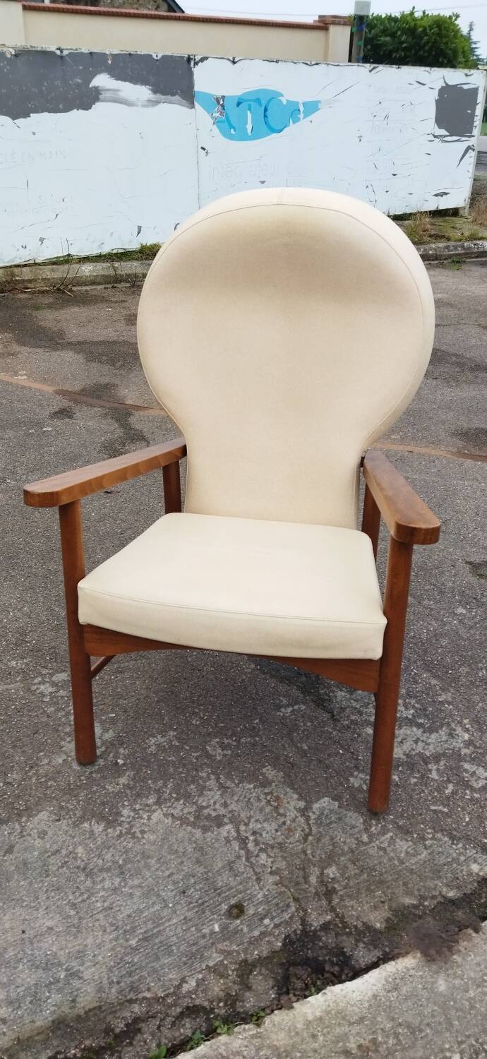 Beauman medallion armchair