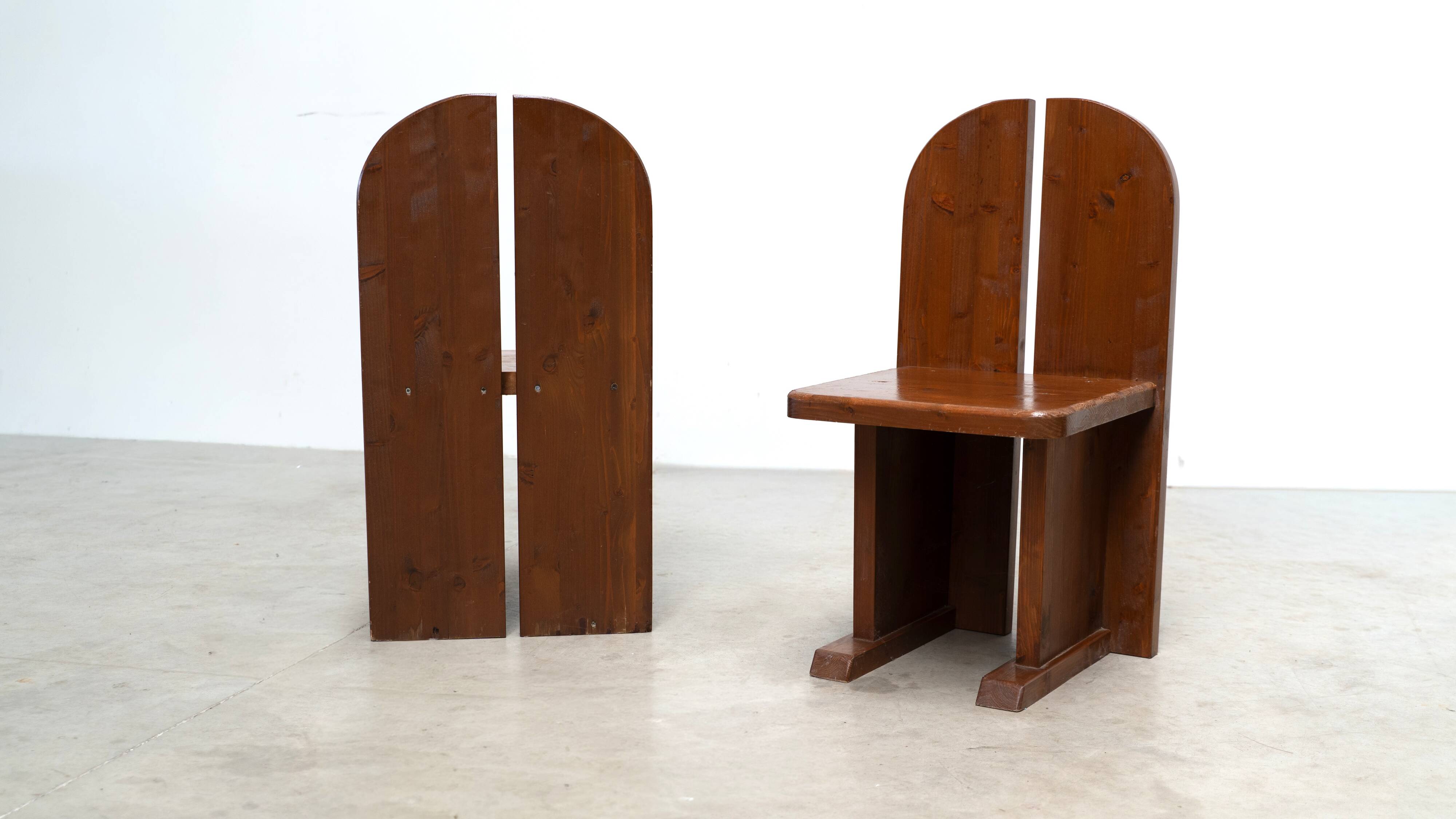 Ensemble de deux chaises de salle à manger sculpturales