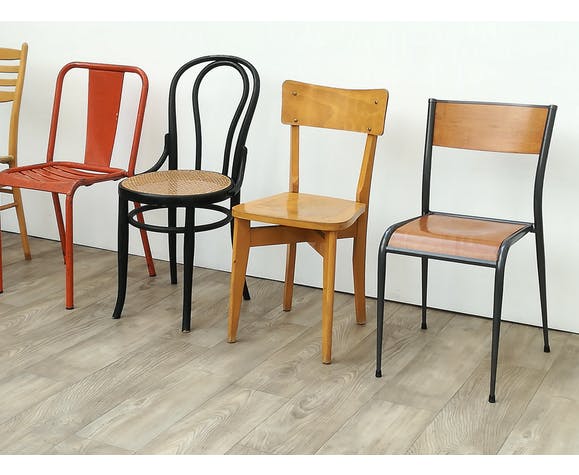 Lot of 6 vintage depareillees chairs