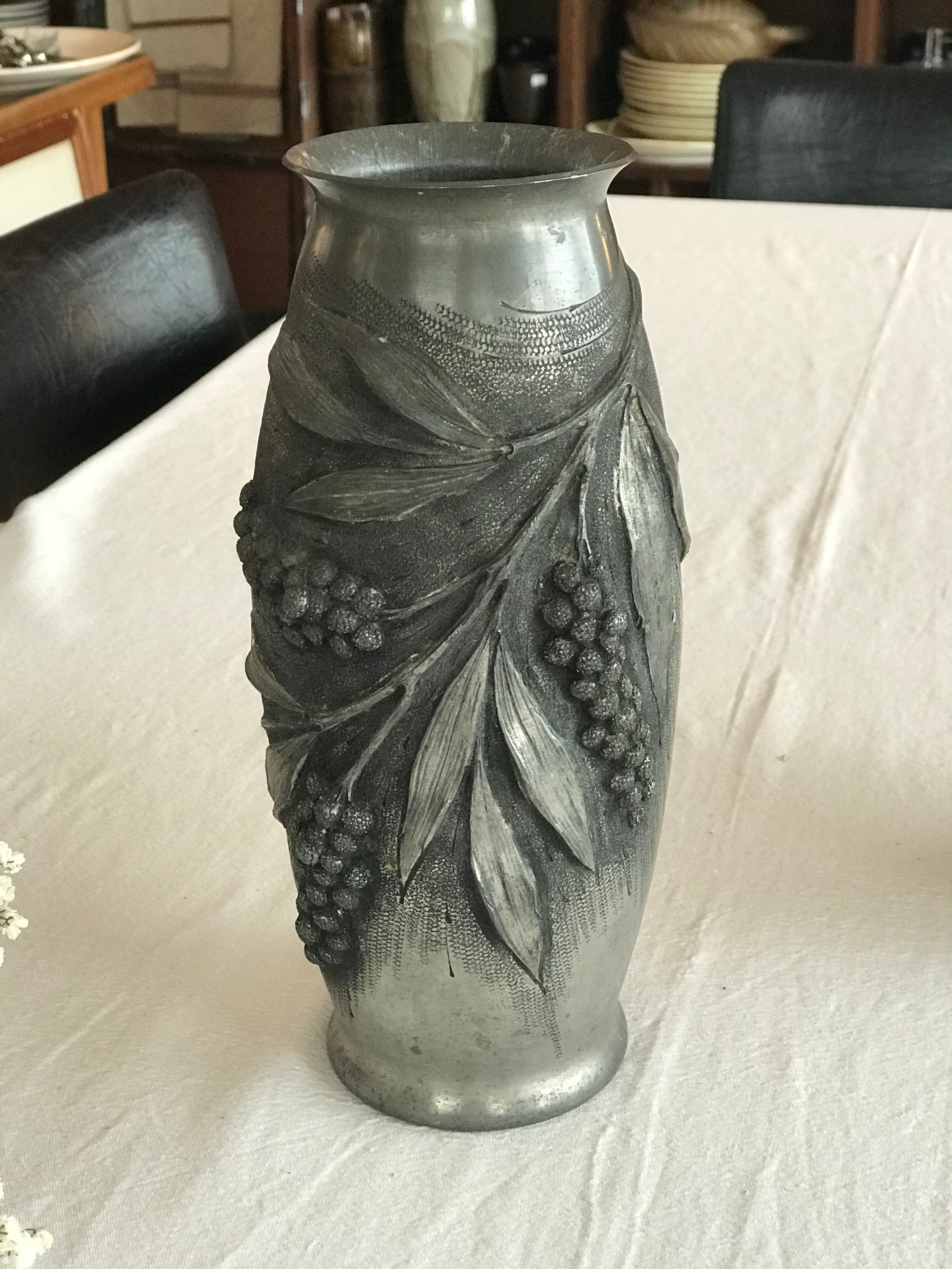 Vase étain