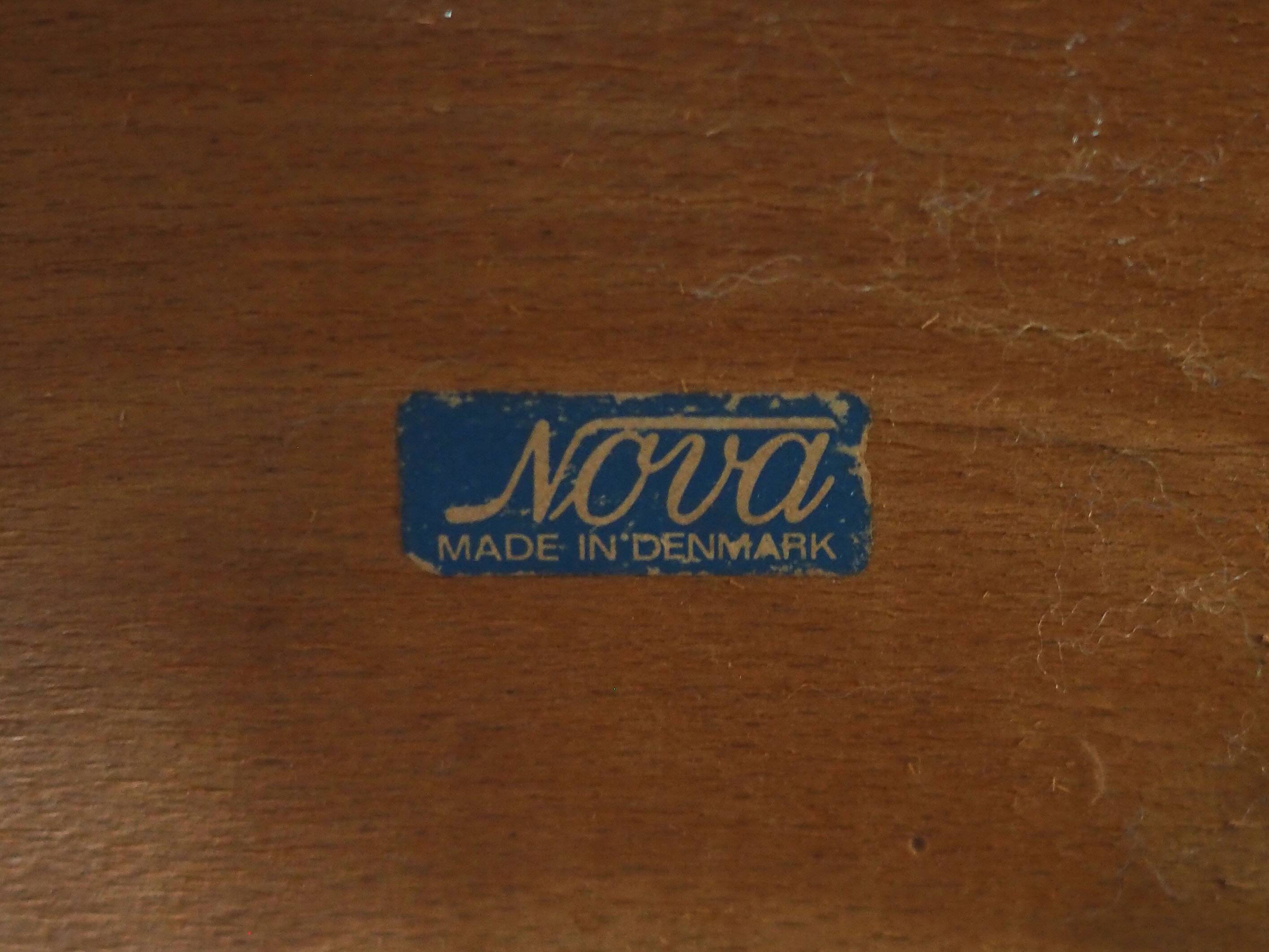 Ensemble de six chaises en teck, design danois, années 1970, fabrication : Nova