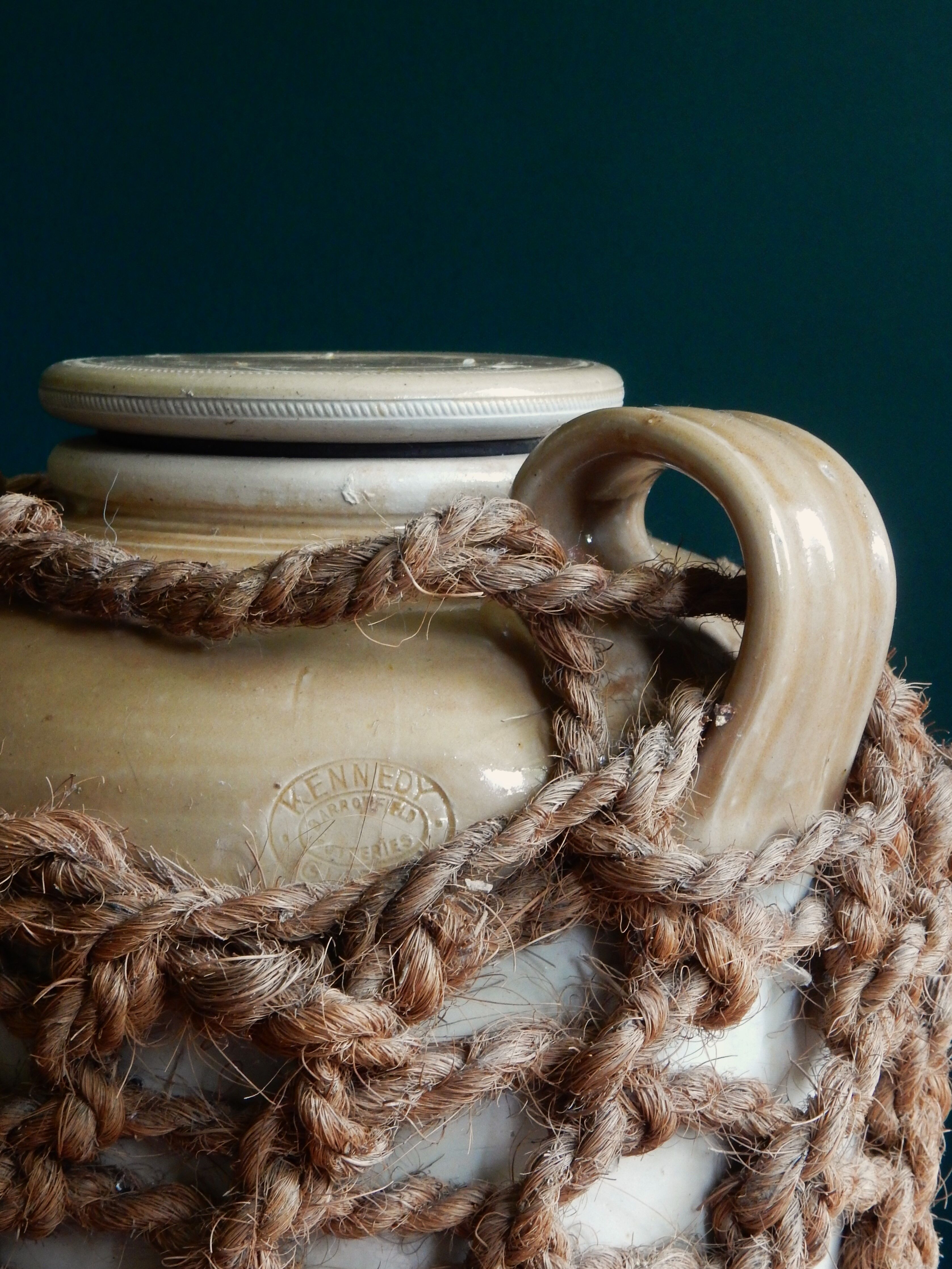 Large stoneware pot XIXth transport of acid