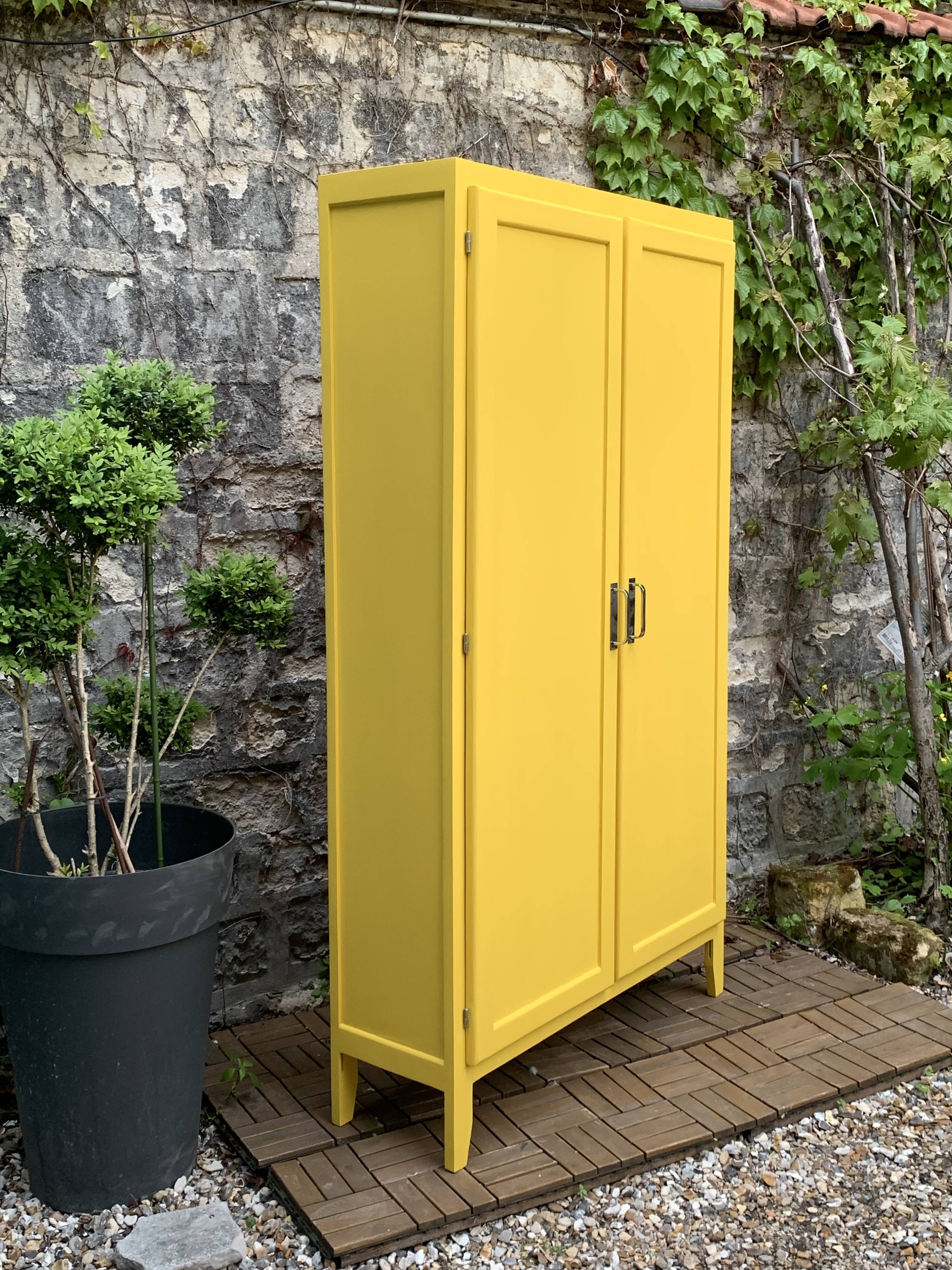 Armoire parisienne vintage 1950