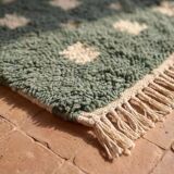 Handmade green and white Atlas Moroccan rug, size 1.4/2.6 m.