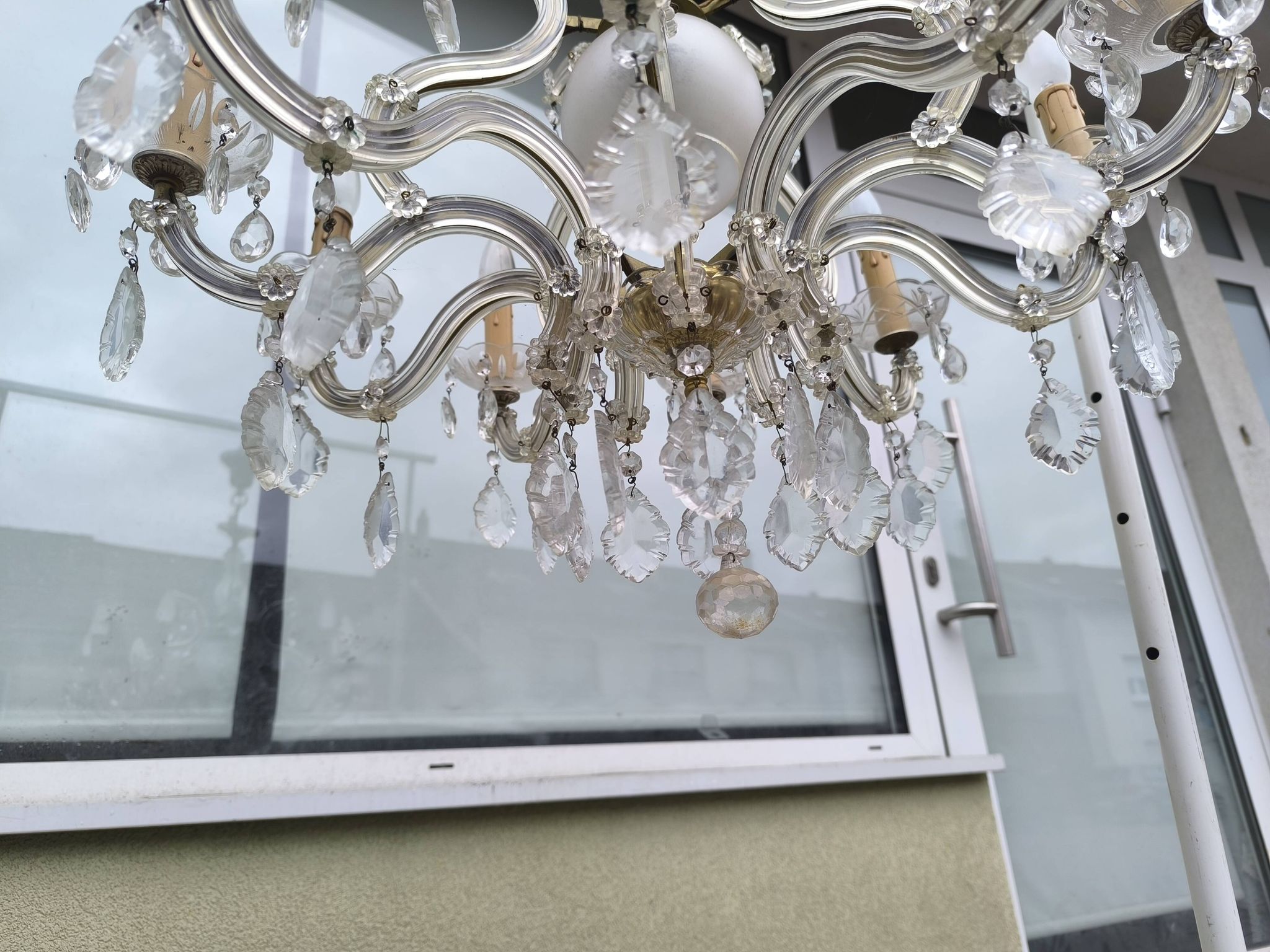 10-branch glass tassel chandelier