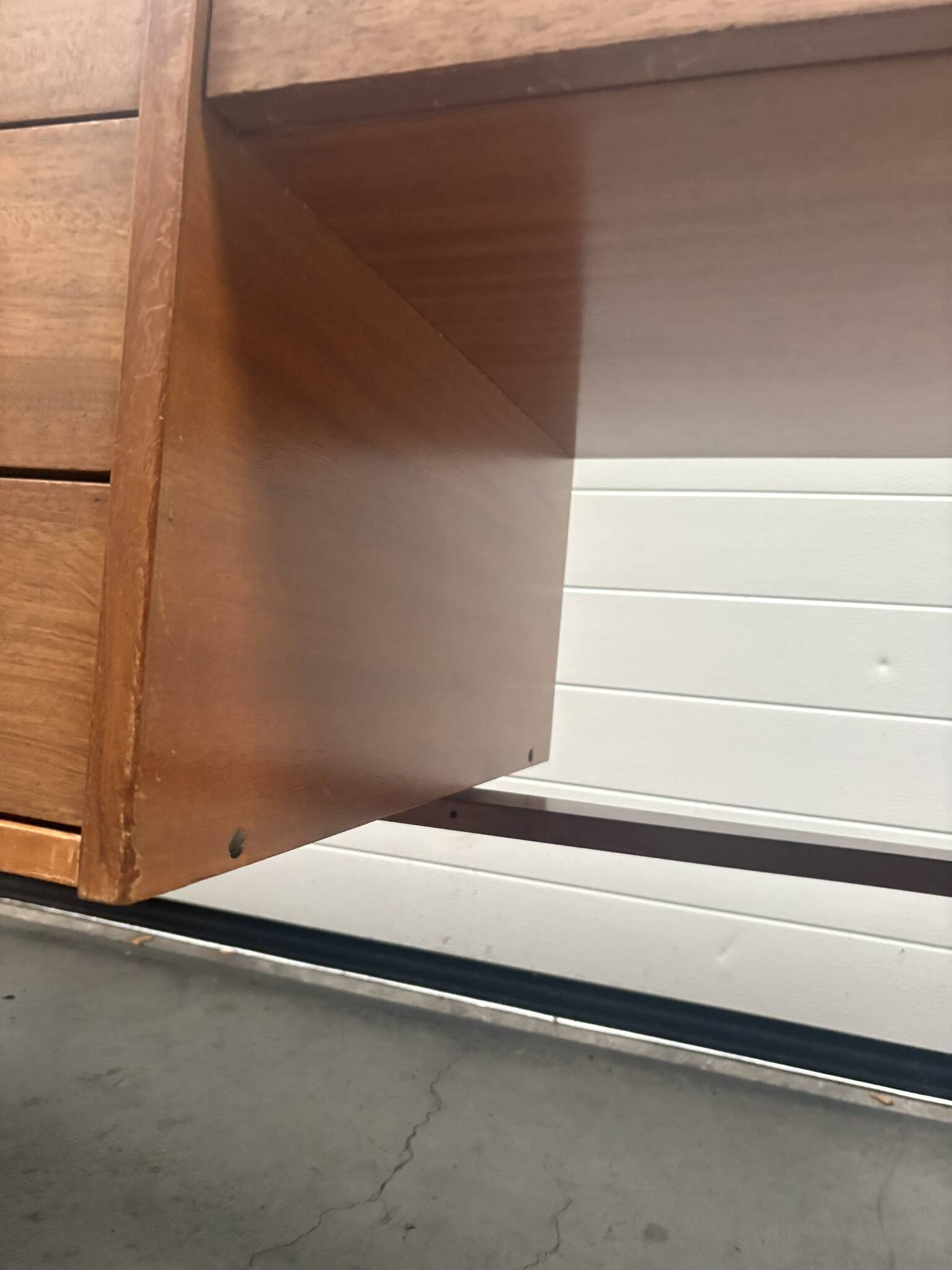 Bureau Scandinave midcentury à caisson et finition acajou