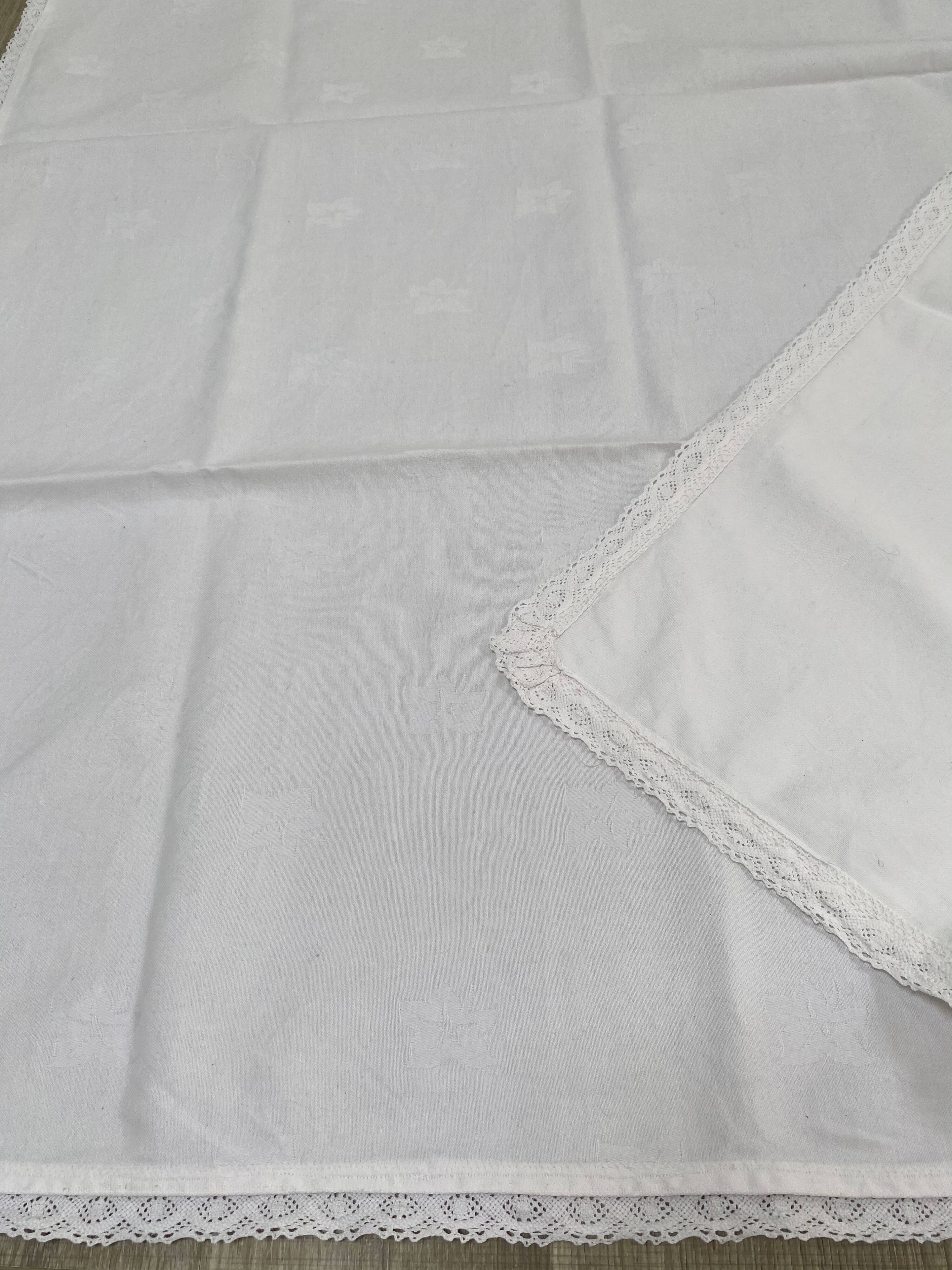 Ancienne nappe blanche brodée 100 x 150