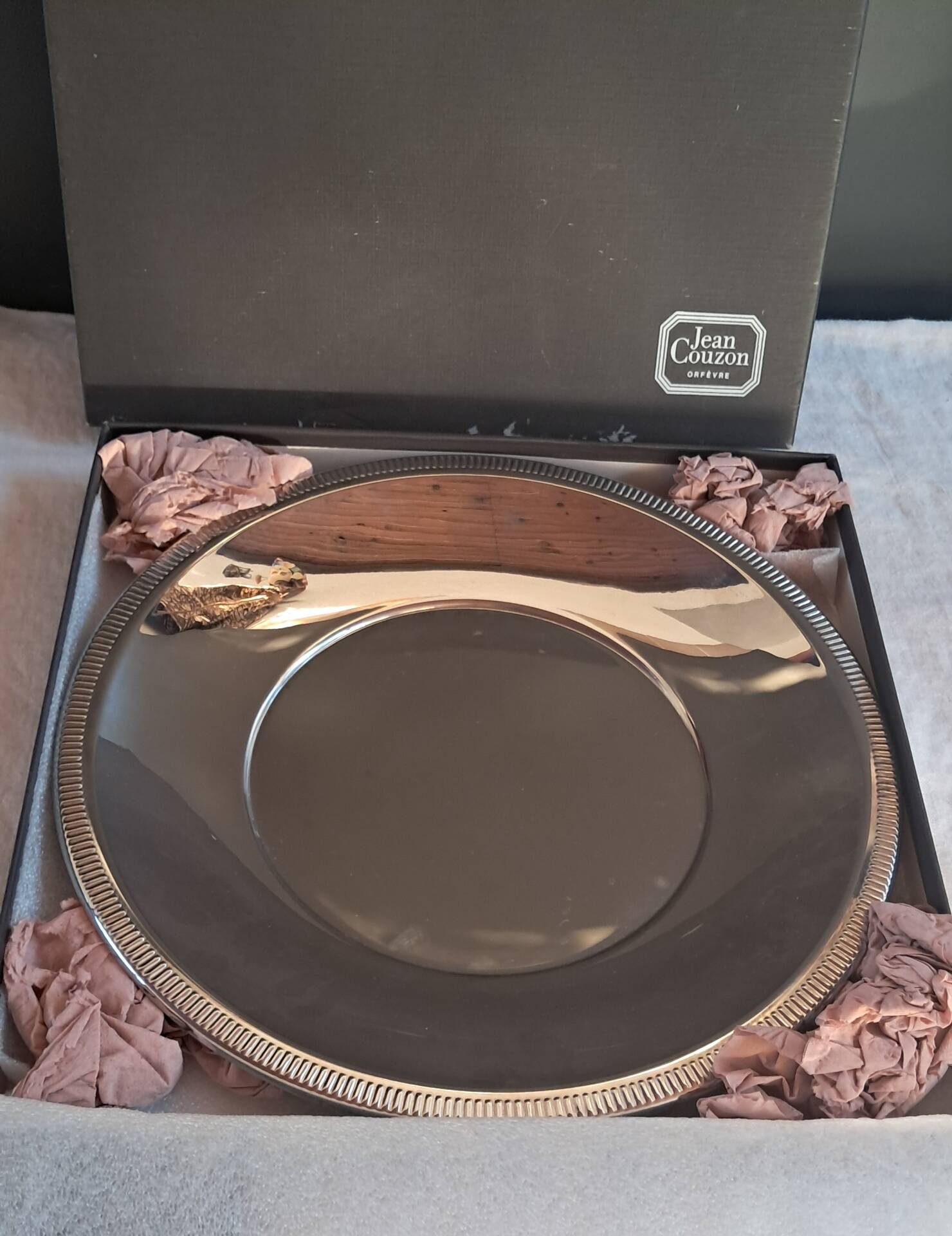 Round serving platter in 18/10 stainless steel "Perles" with original box – Jea