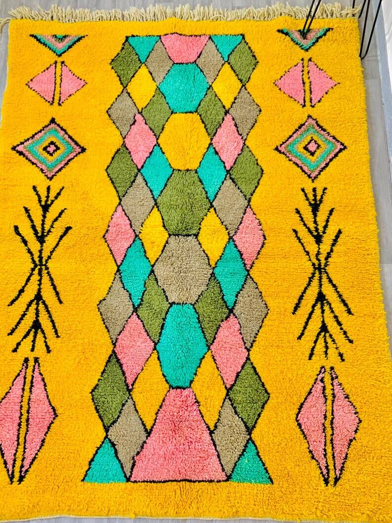 Handmade Moroccan rug 250cm x 150cm