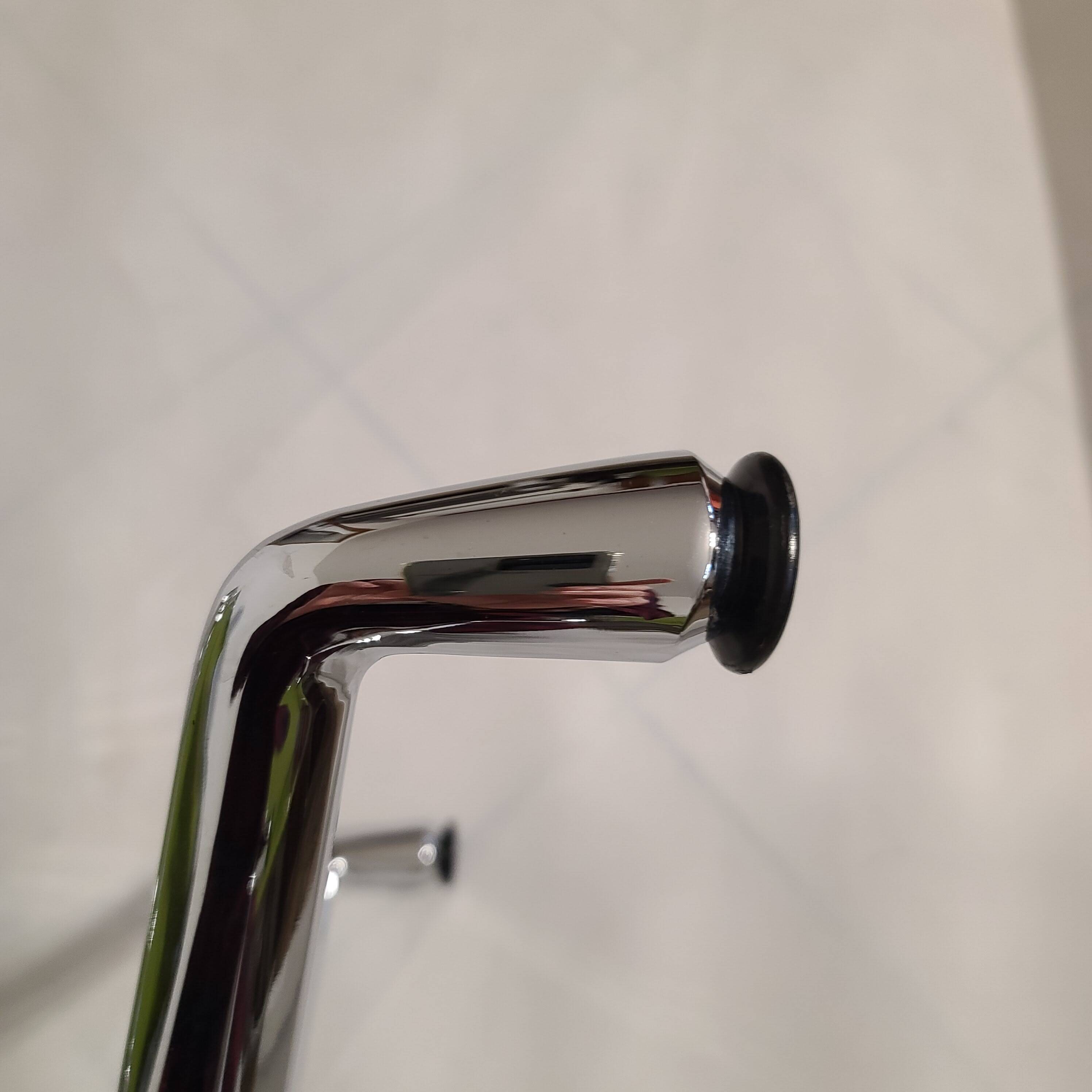 Chaise pivotante Vitra EA 108 Aluminium