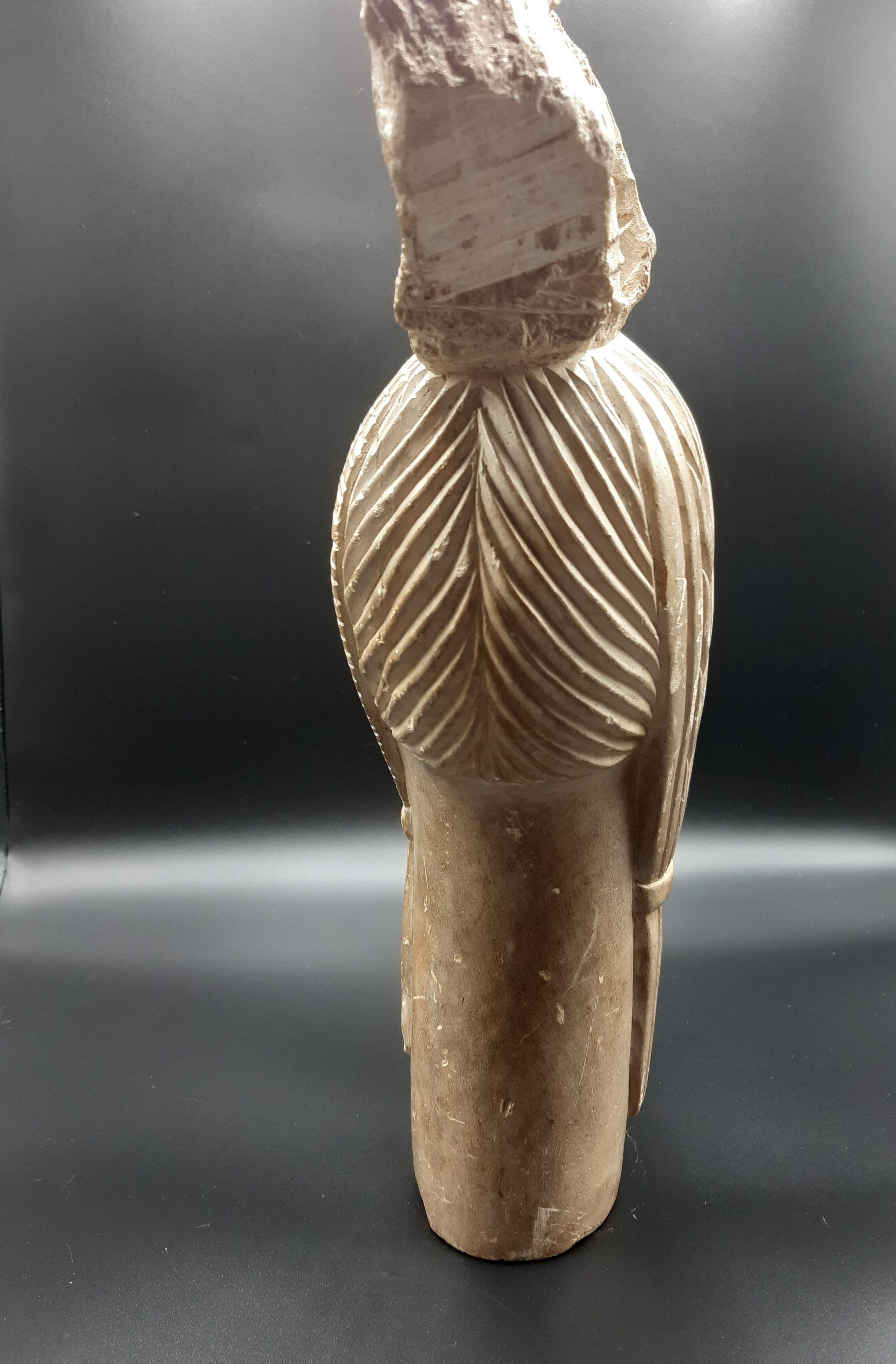 Buste de femme africaine en pierre mbigou