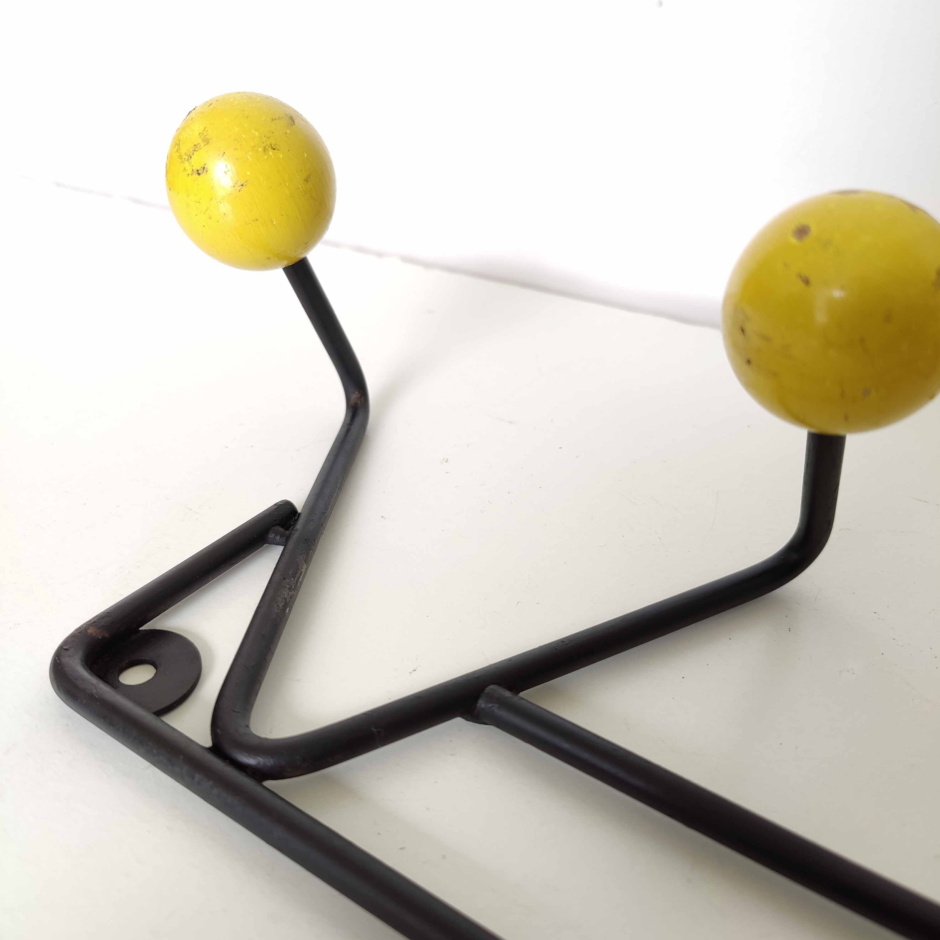 Zig-Zag wall coat rack hooks yellow wood balls