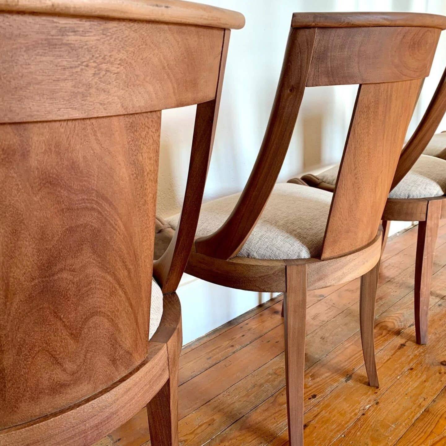 Set of 4 wooden gondola chairs, beige fabric