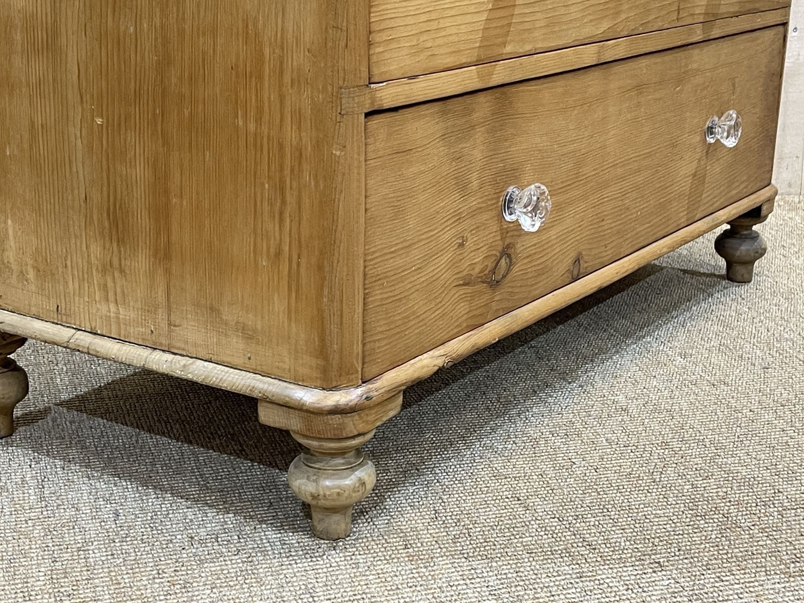 Nineteenth century Victorian chest of drawers in fir and glass buttons