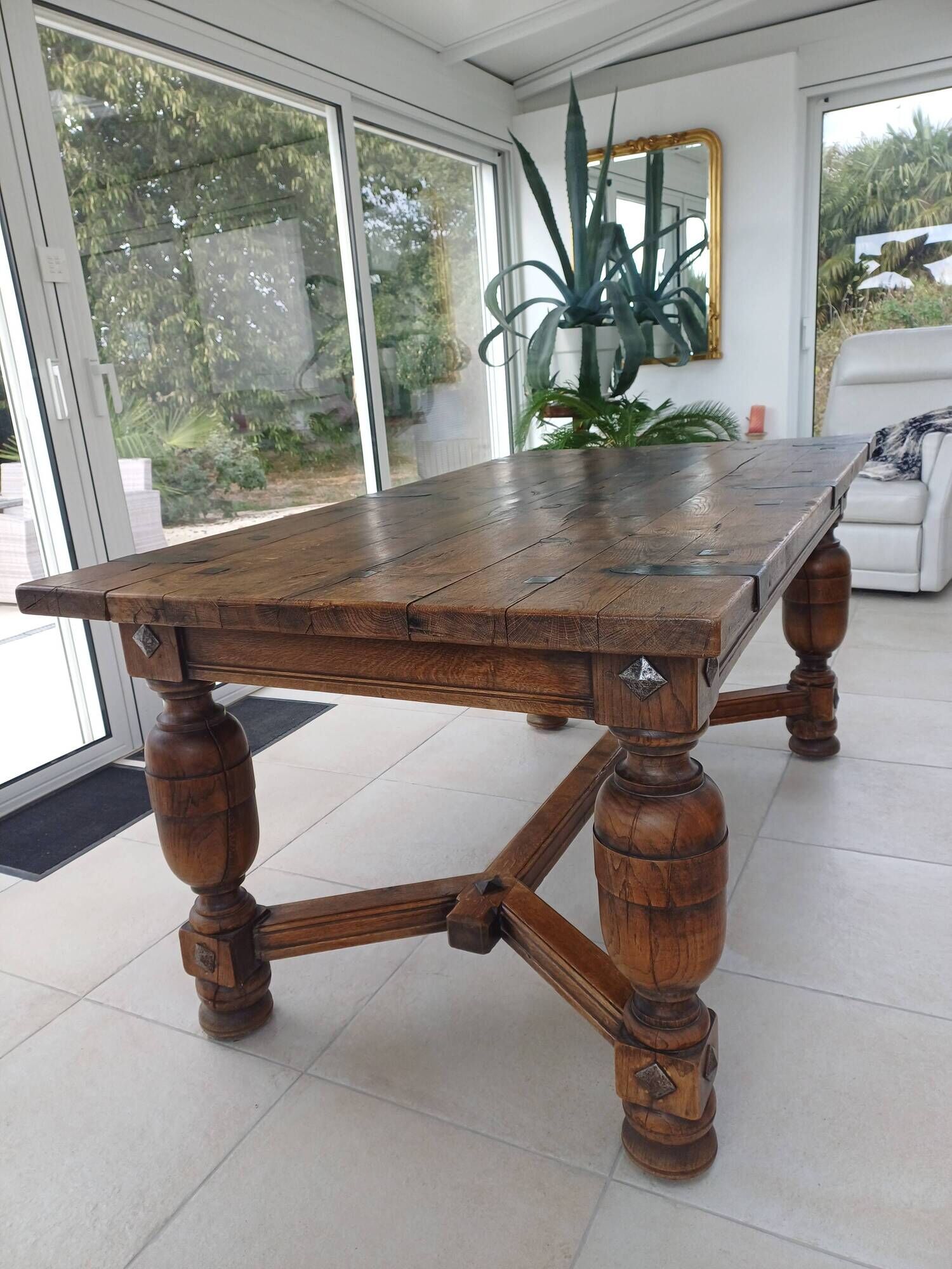 Centenary table in solid oak – Spanish Renaissance style (180 cm).