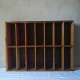 Lockers to hang or lay