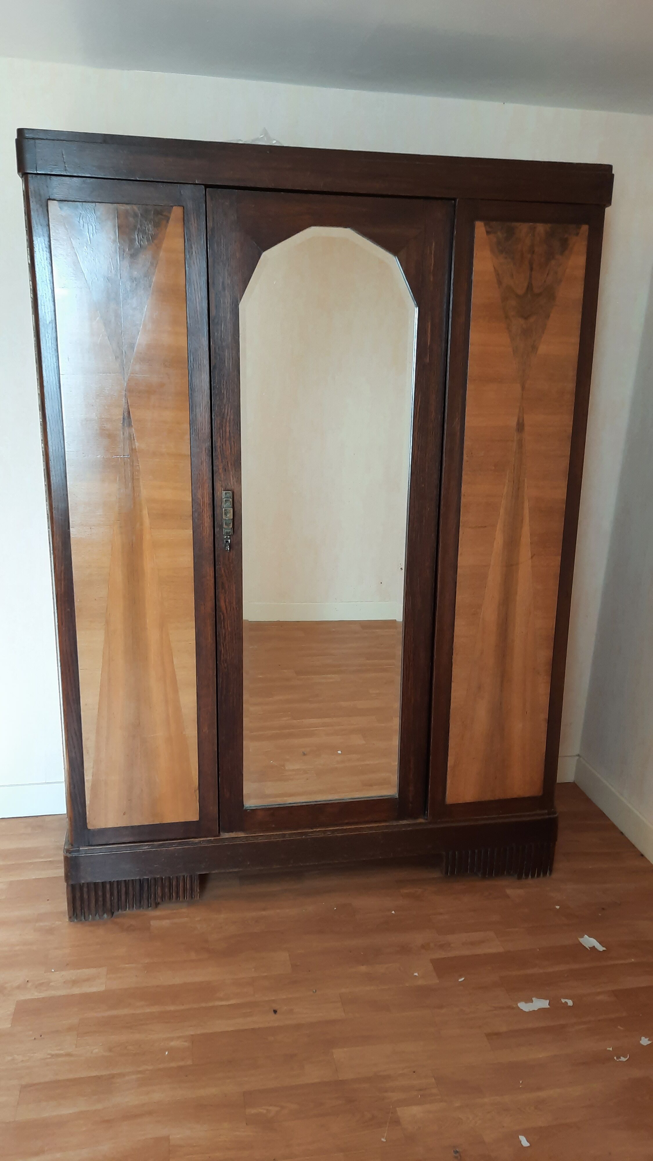 Art Nouveau style cabinet