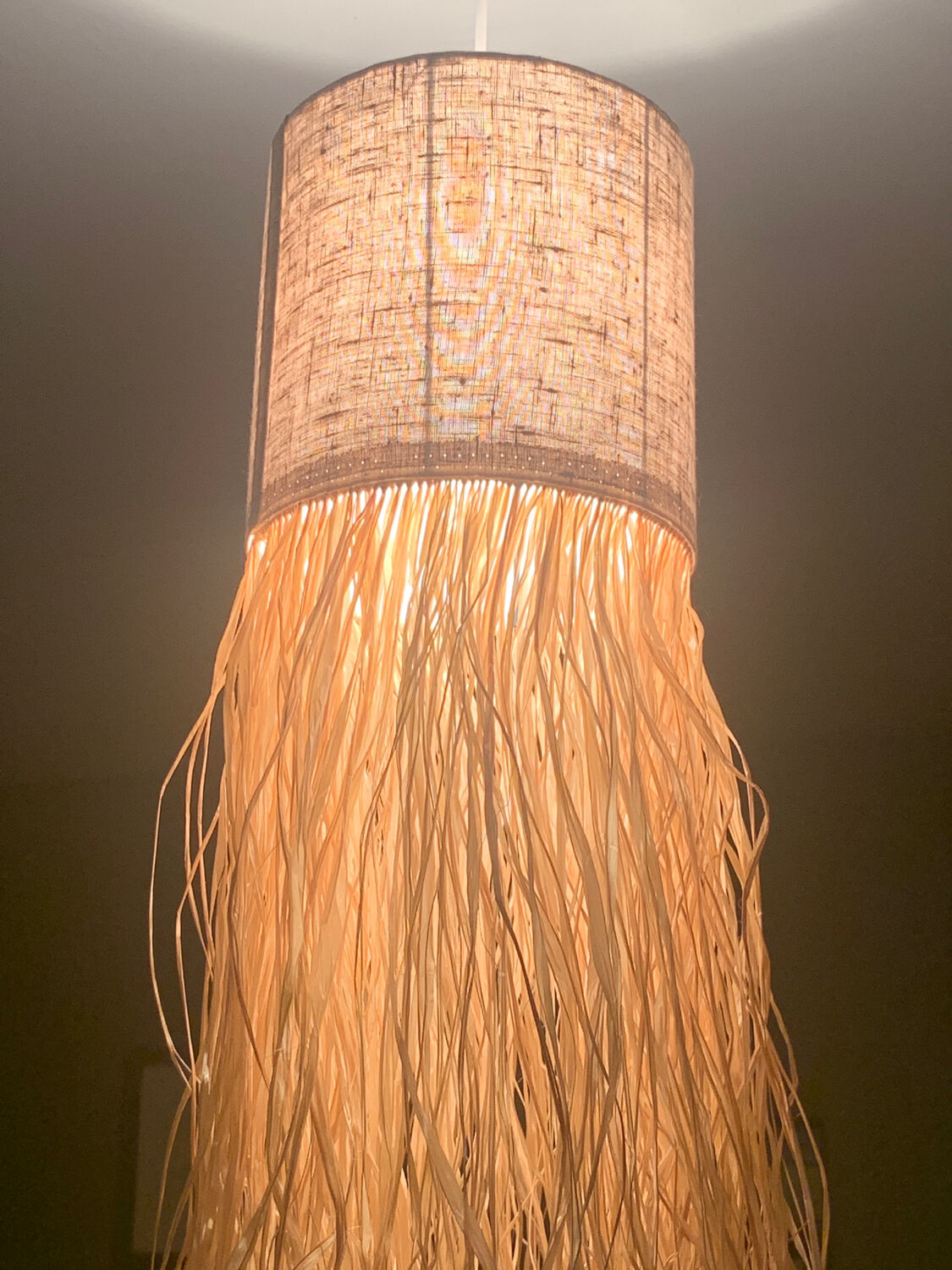 Linen or raffia suspension