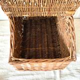 Wicker picnic basket